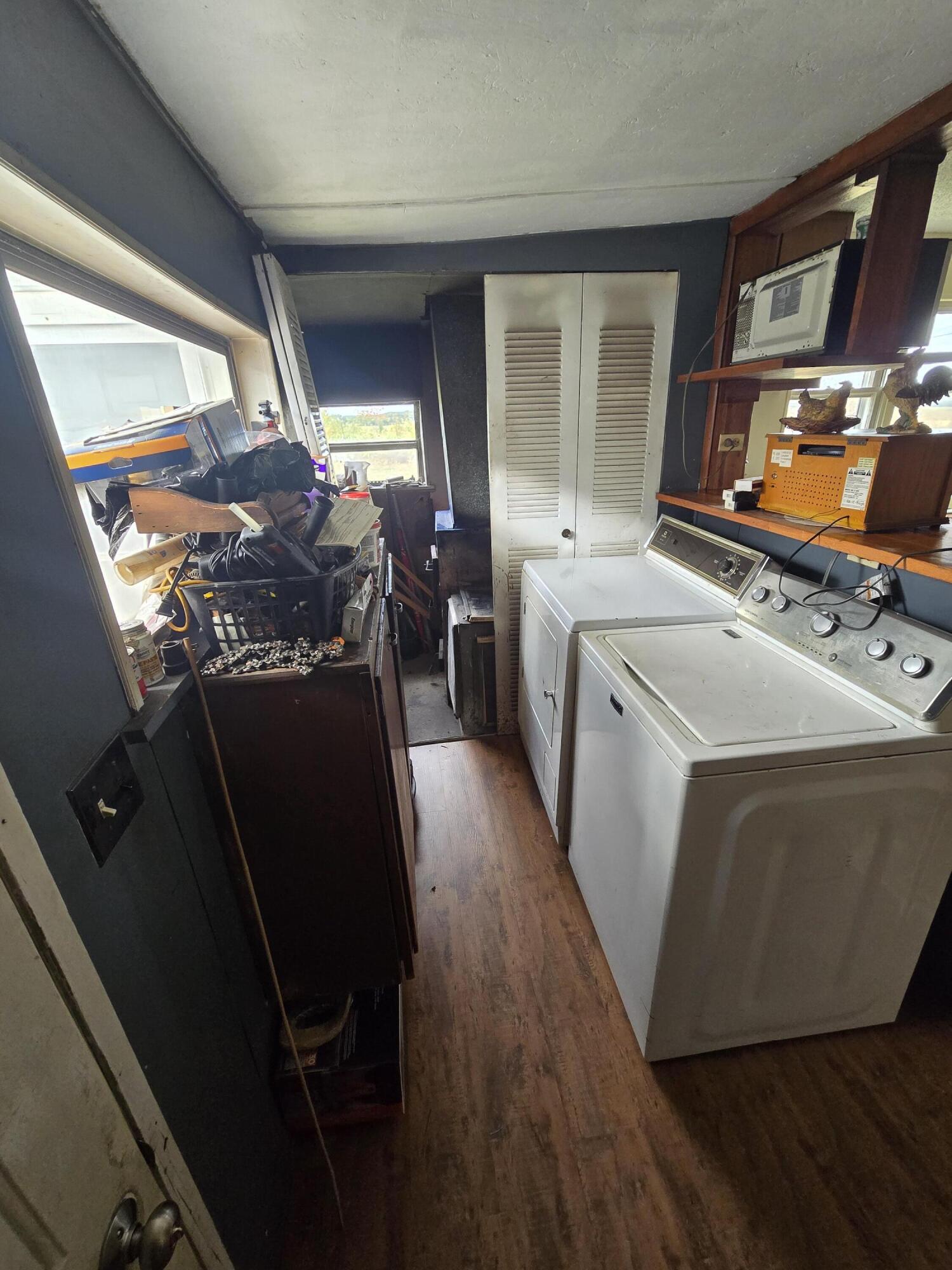 946 County Road 3670 Property Photo 7