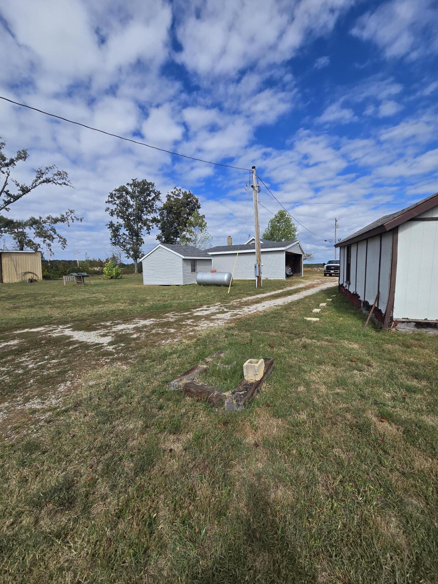 946 County Road 3670 Property Photo 26