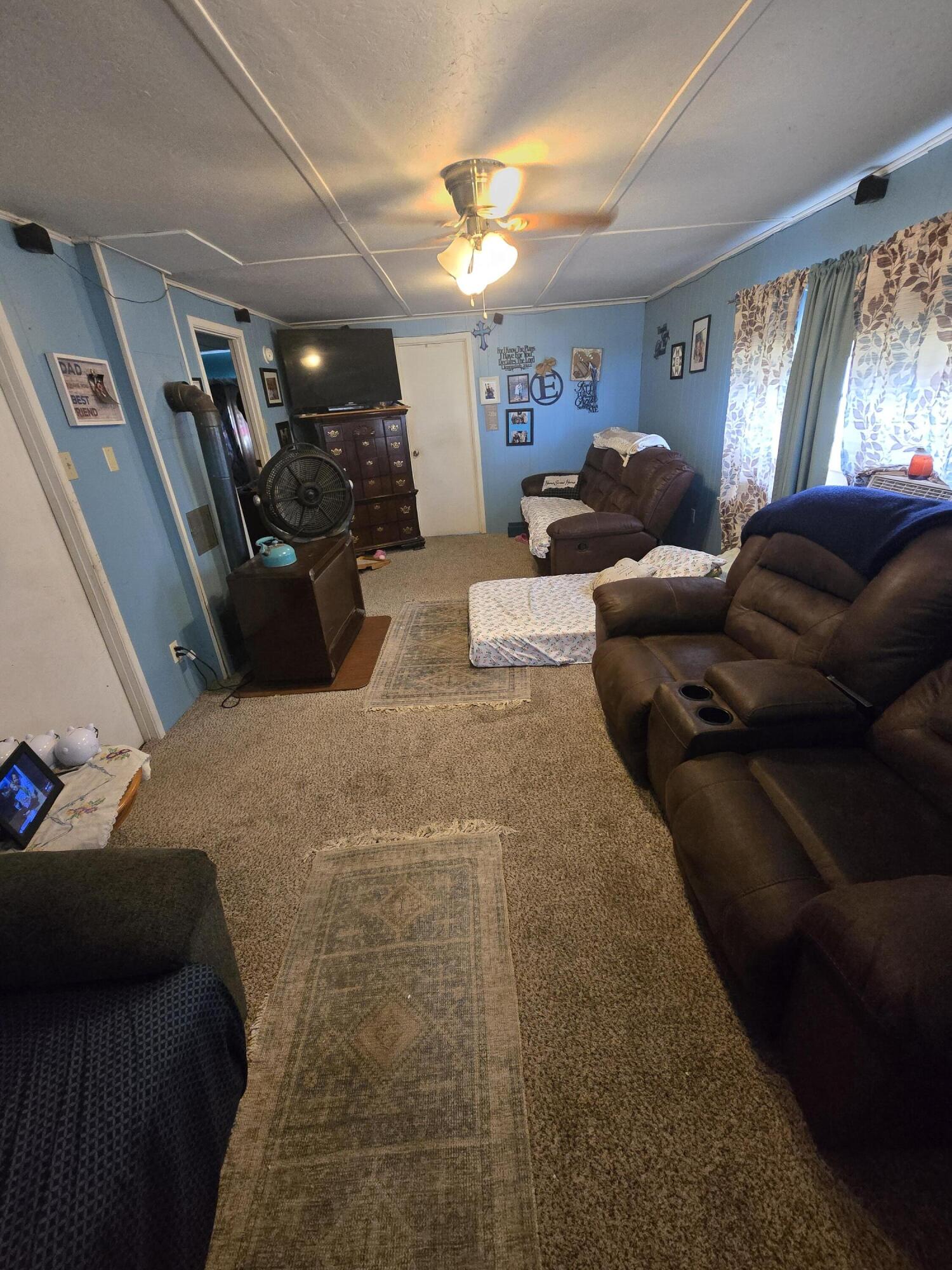 946 County Road 3670 Property Photo 38