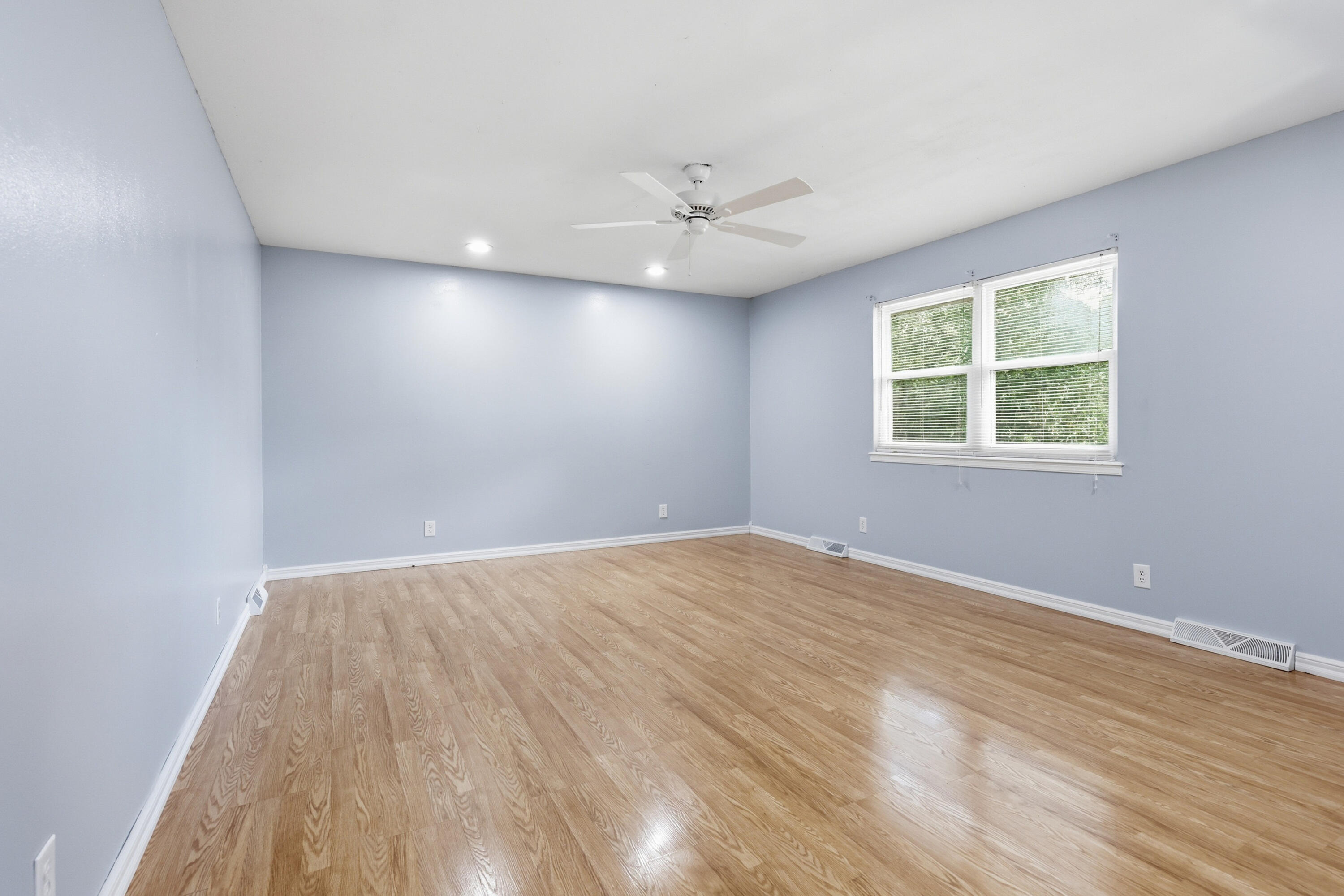 2905 Southern Hills Drive Property Photo 9