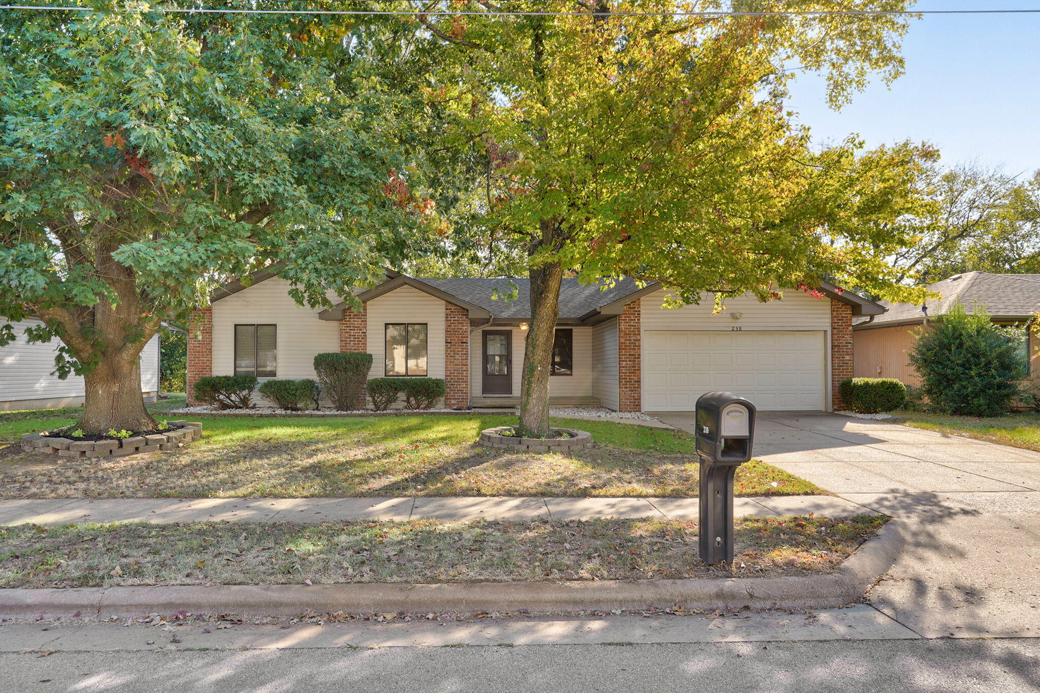 238 South Lulwood Avenue Property Photo 1