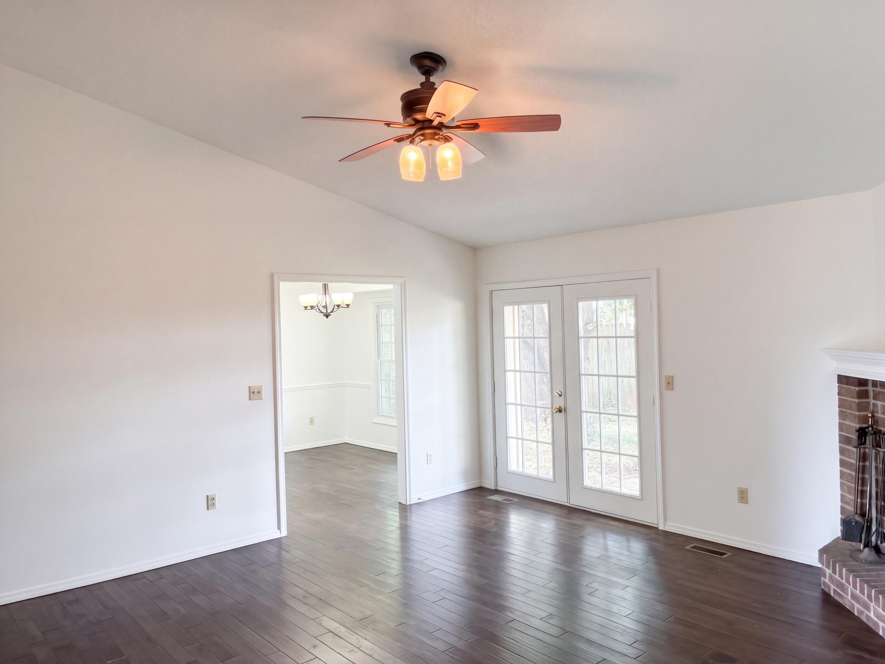 3651 South Meadowlark Avenue Property Photo 13