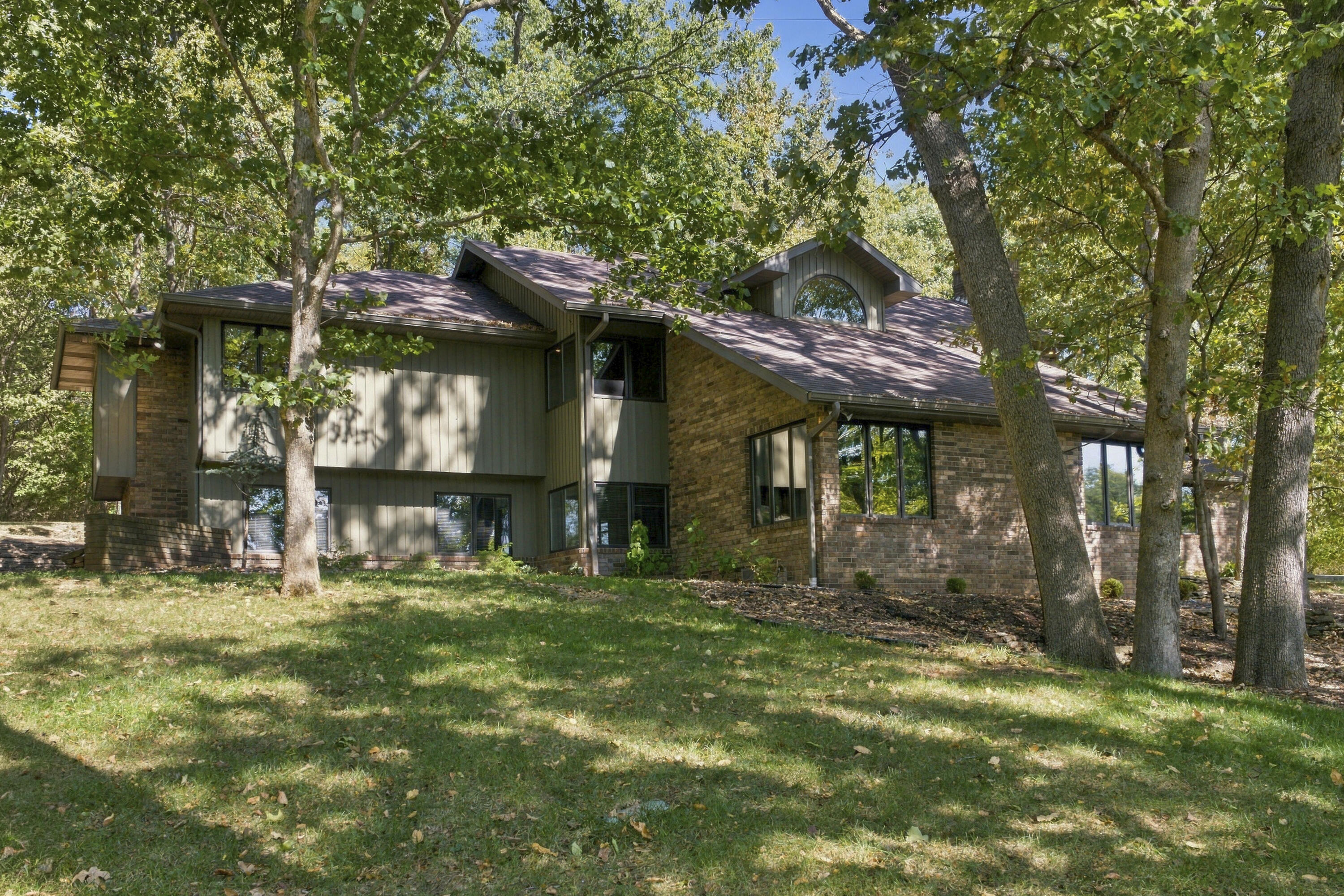 4915 East Royal Drive Property Photo 2
