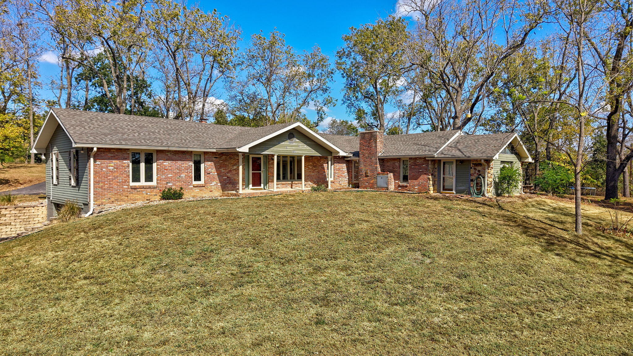 4005 West Farm Road 6 Property Photo 4
