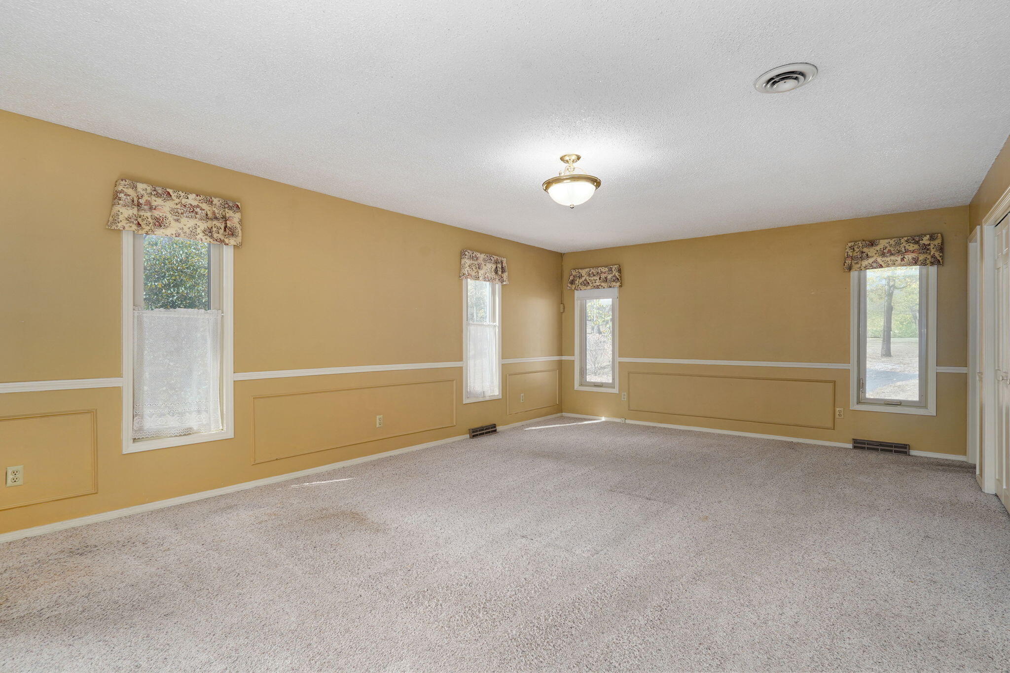 4005 West Farm Road 6 Property Photo 23