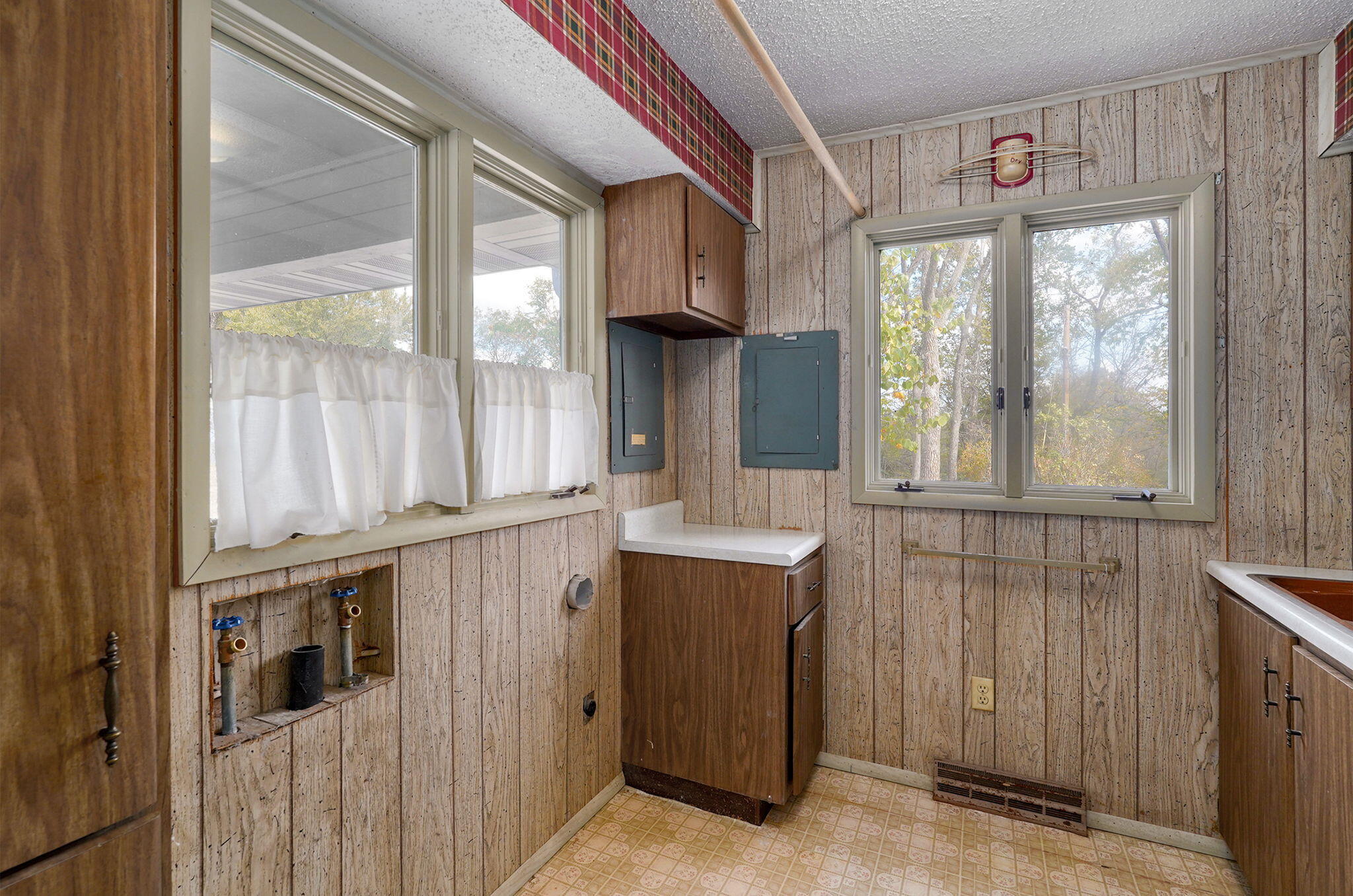 4005 West Farm Road 6 Property Photo 34