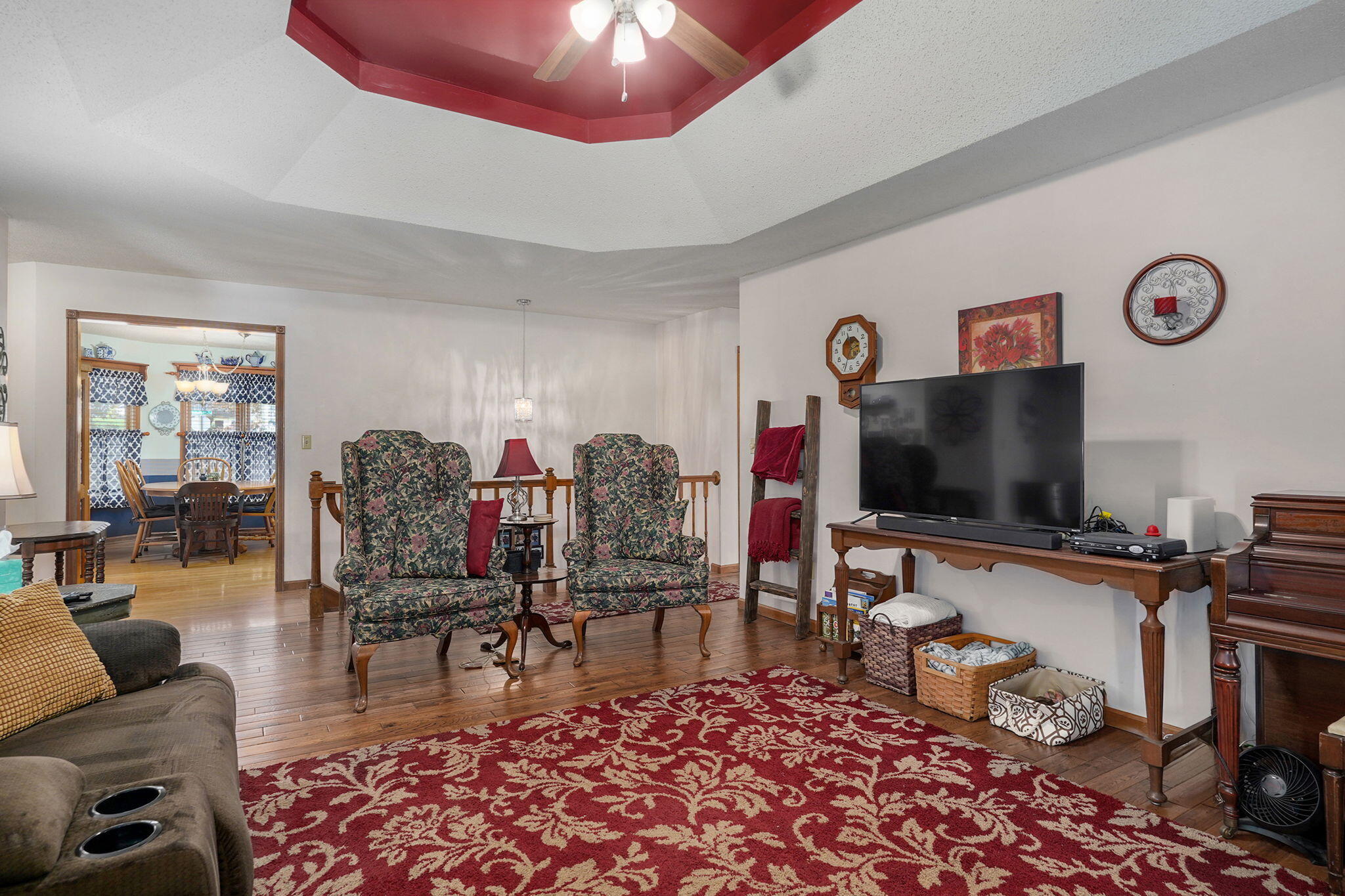 5102 South Elizabeth Avenue Property Photo 16