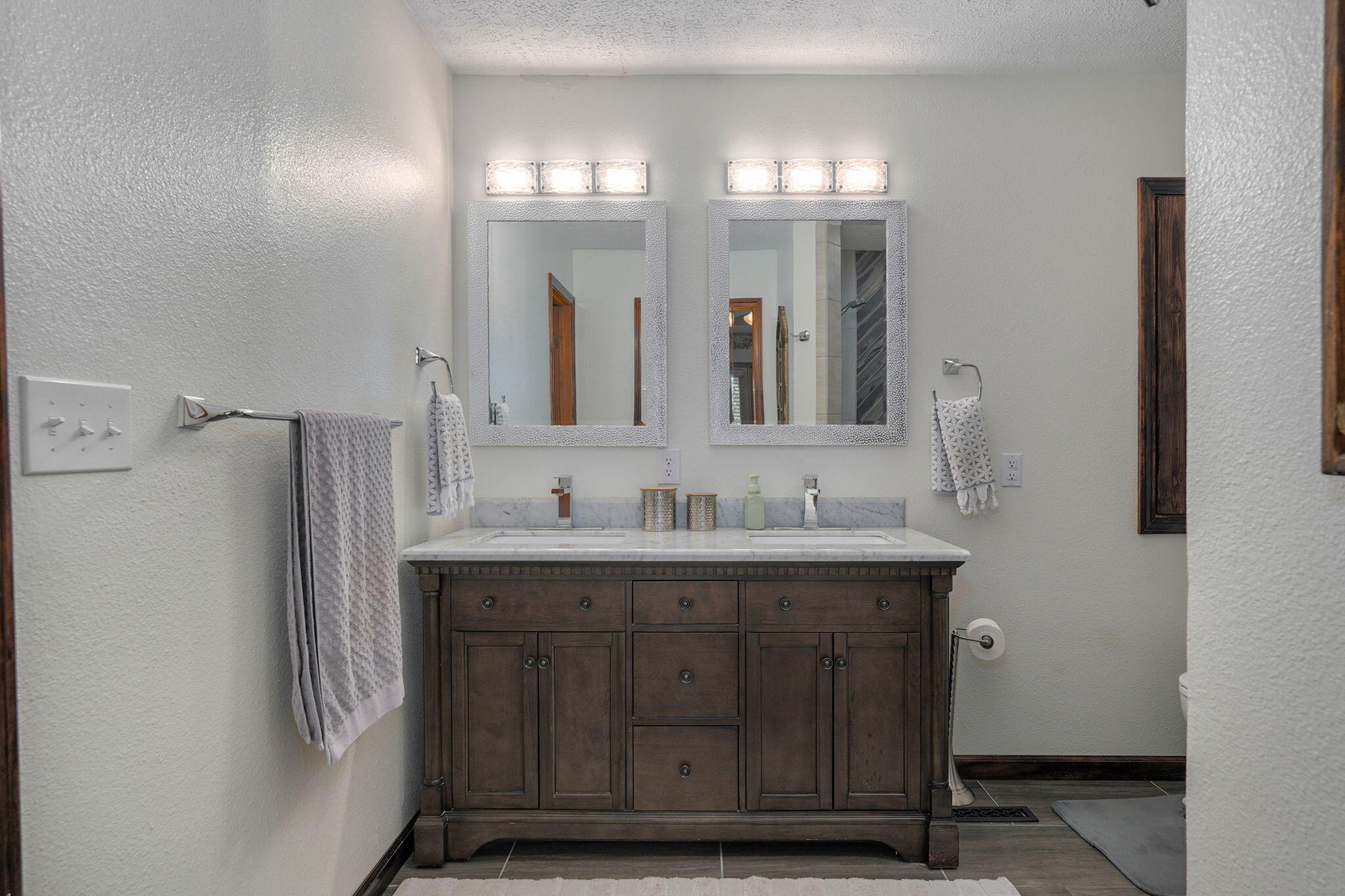 5102 South Elizabeth Avenue Property Photo 20