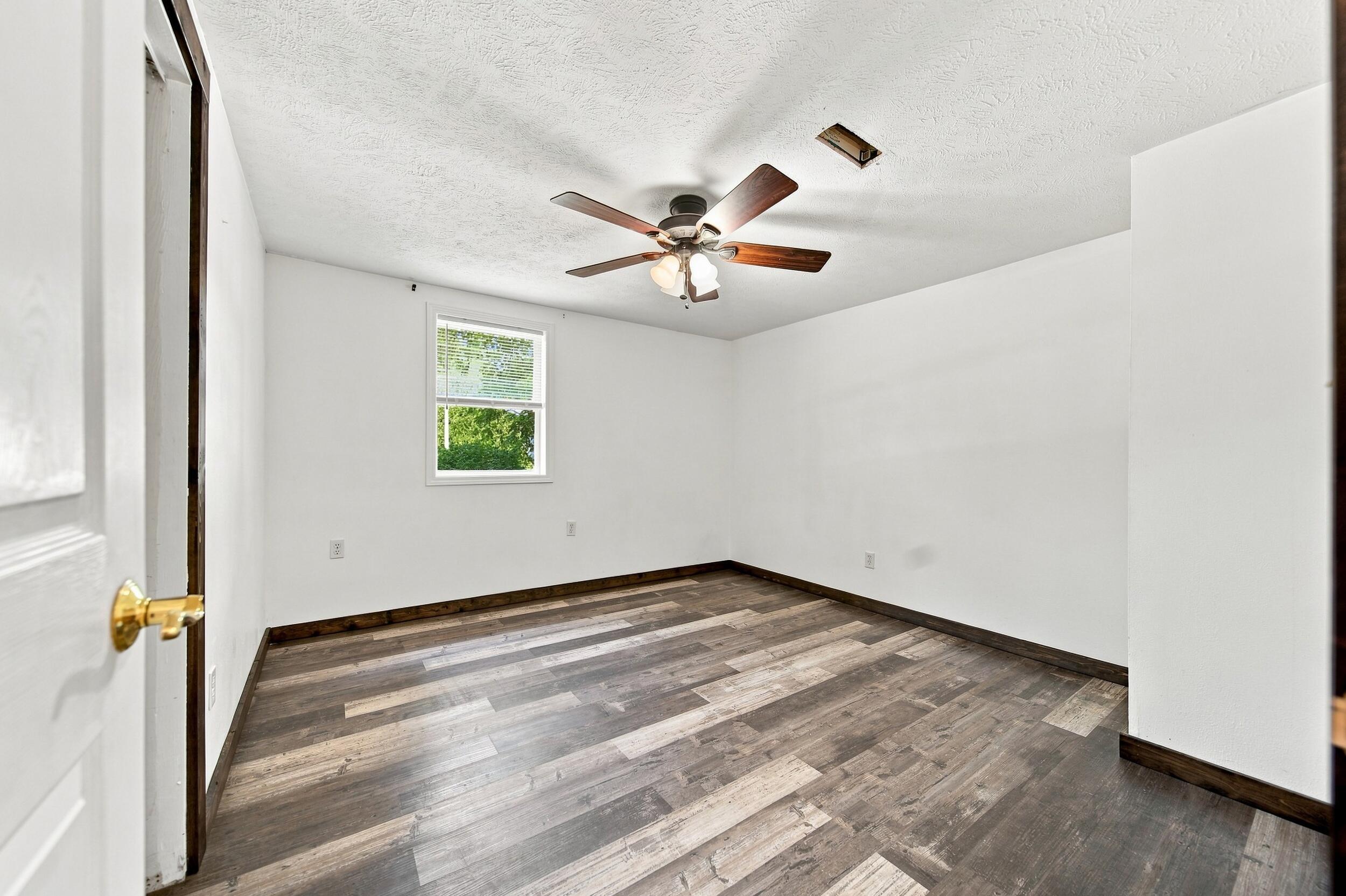 2228 East Huntington Street Property Photo 6