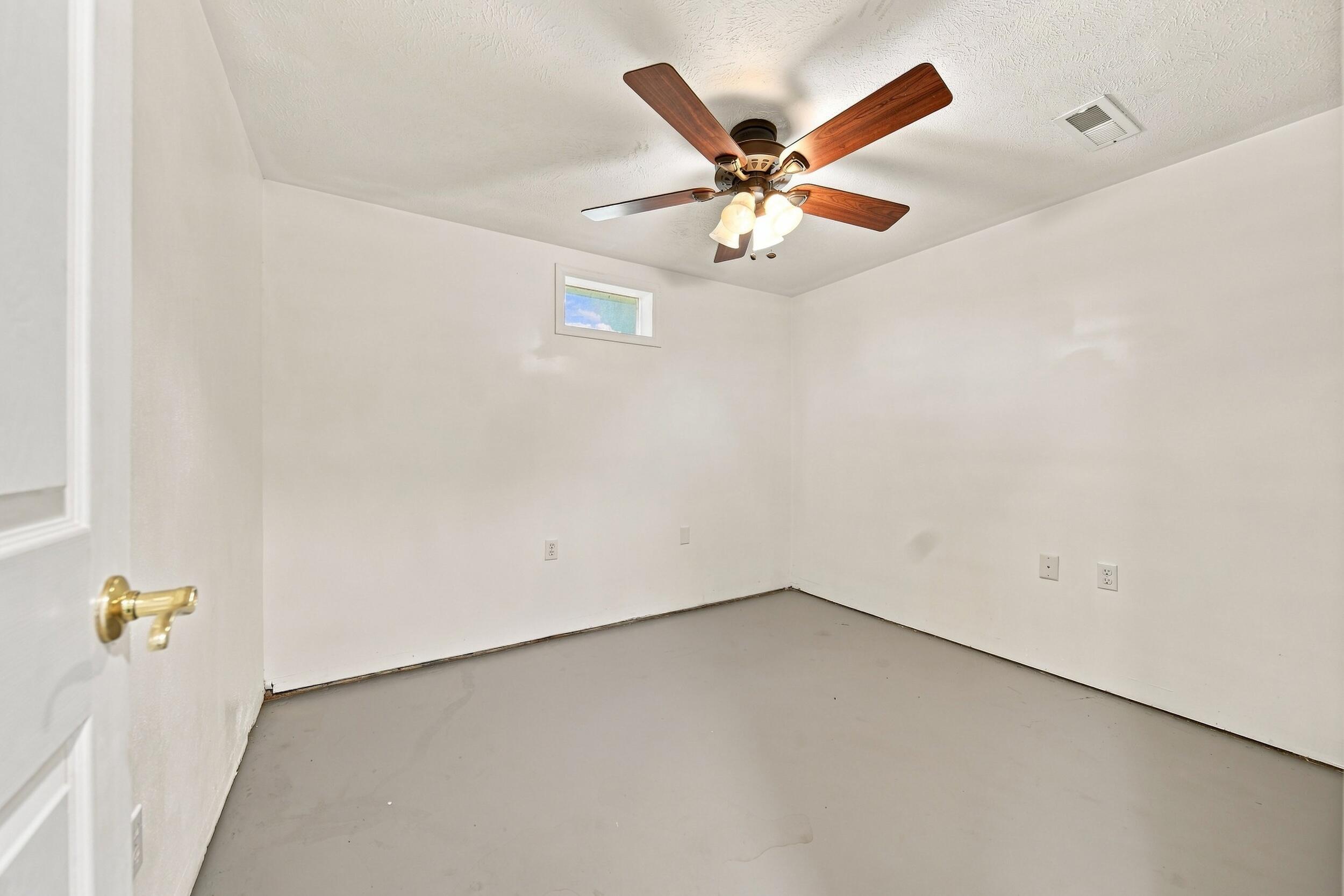 2228 East Huntington Street Property Photo 14