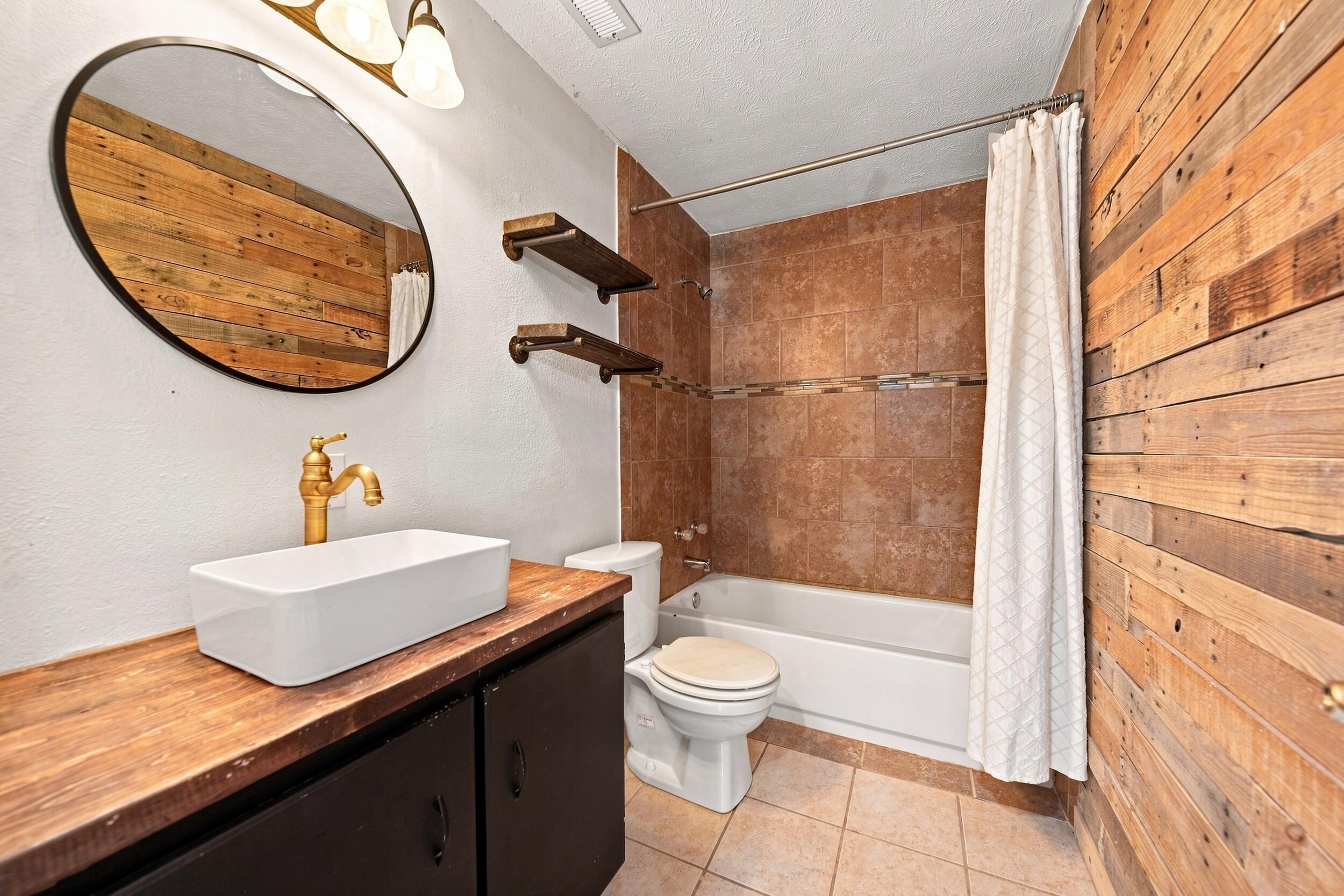2228 East Huntington Street Property Photo 16