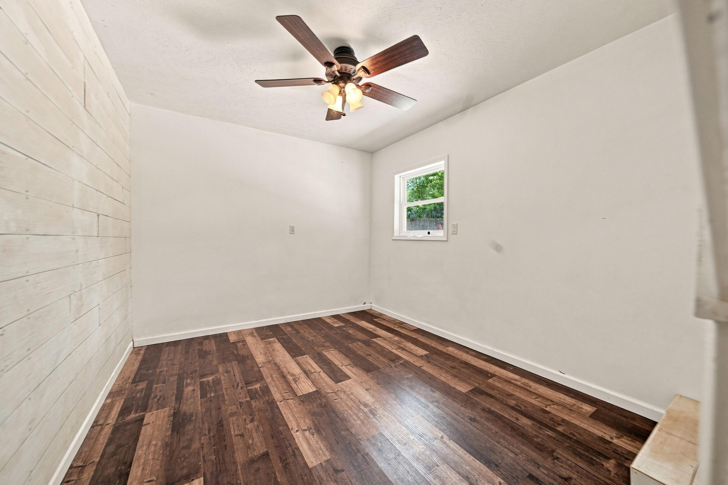 2228 East Huntington Street Property Photo 28
