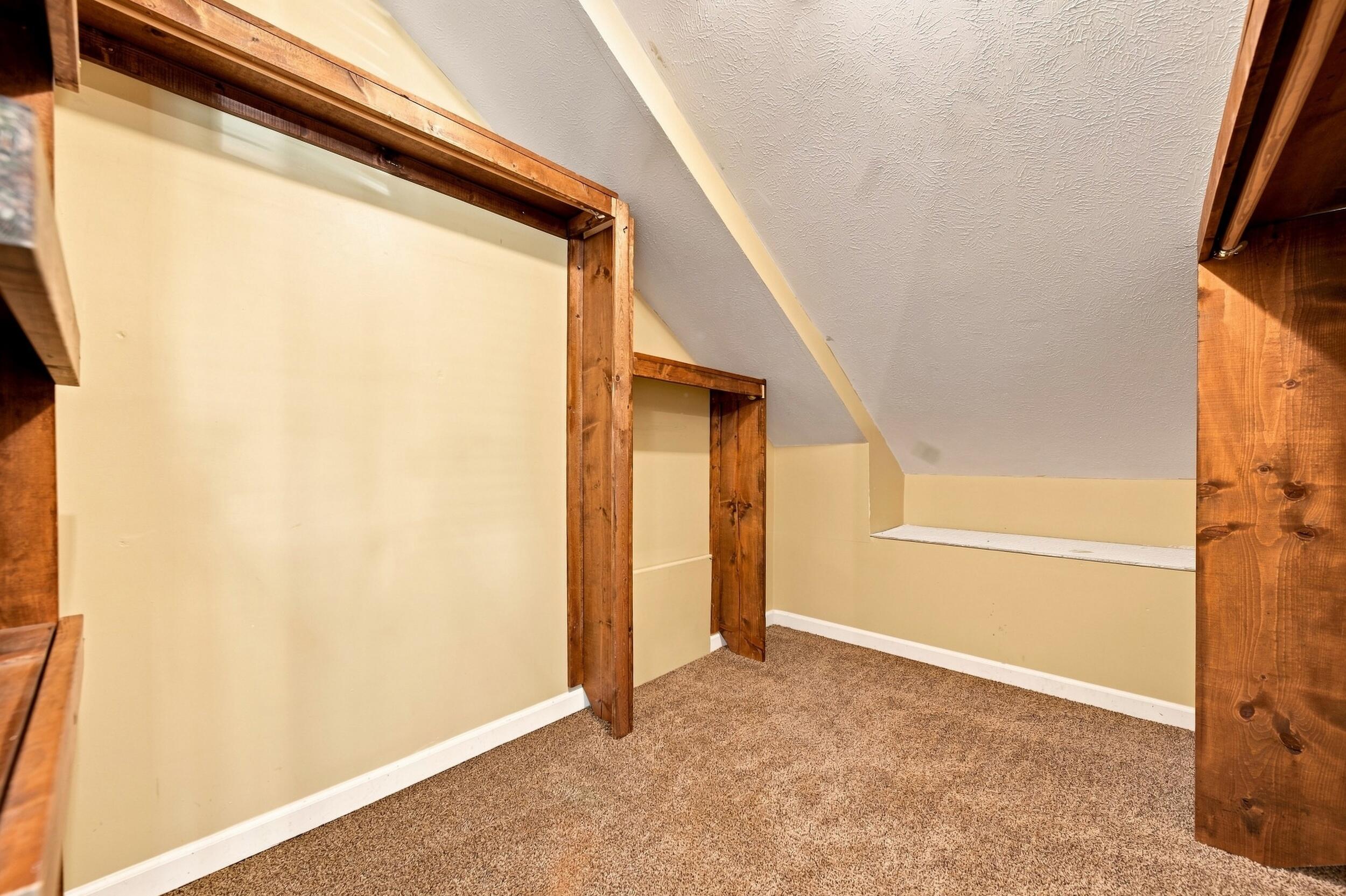 2228 East Huntington Street Property Photo 32