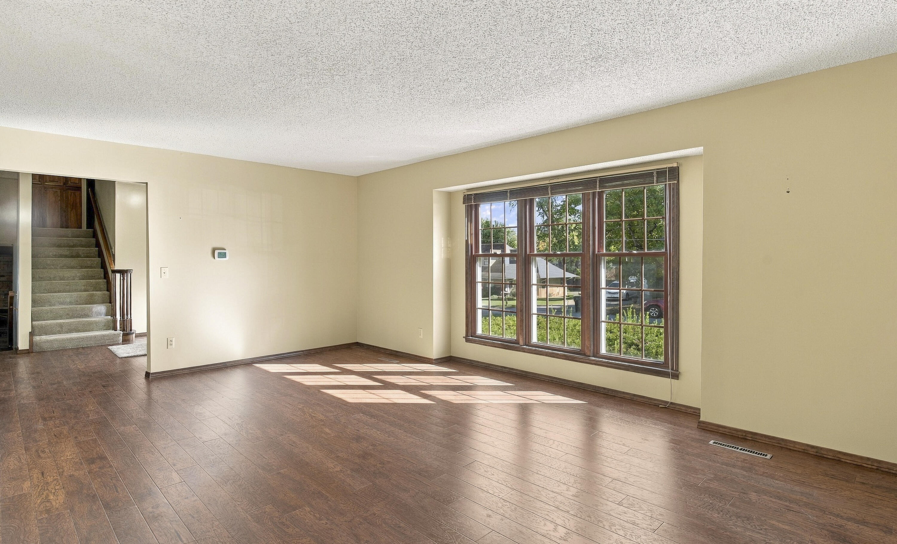 2527 South Camber Avenue Property Photo 10