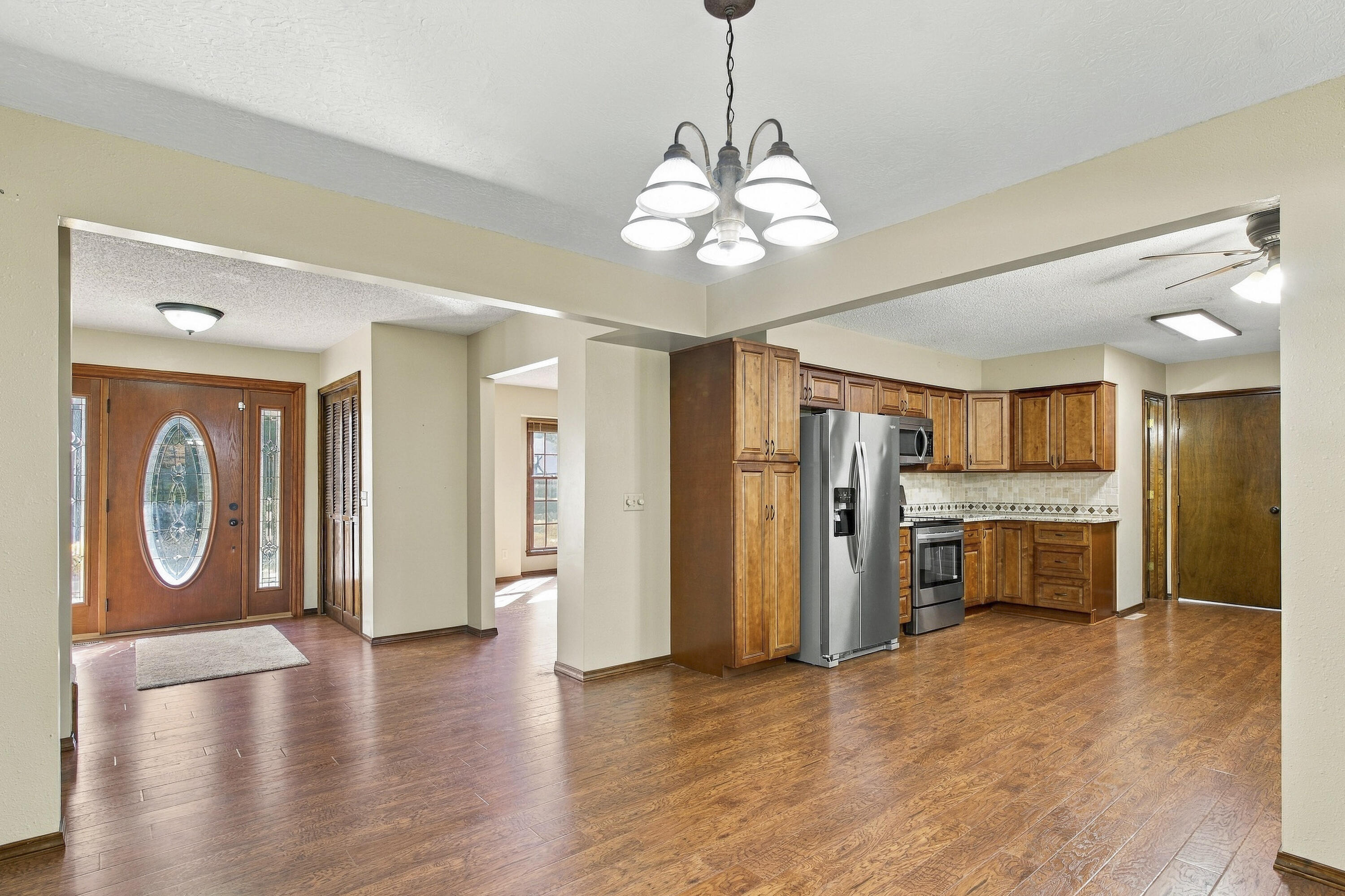 2527 South Camber Avenue Property Photo 14