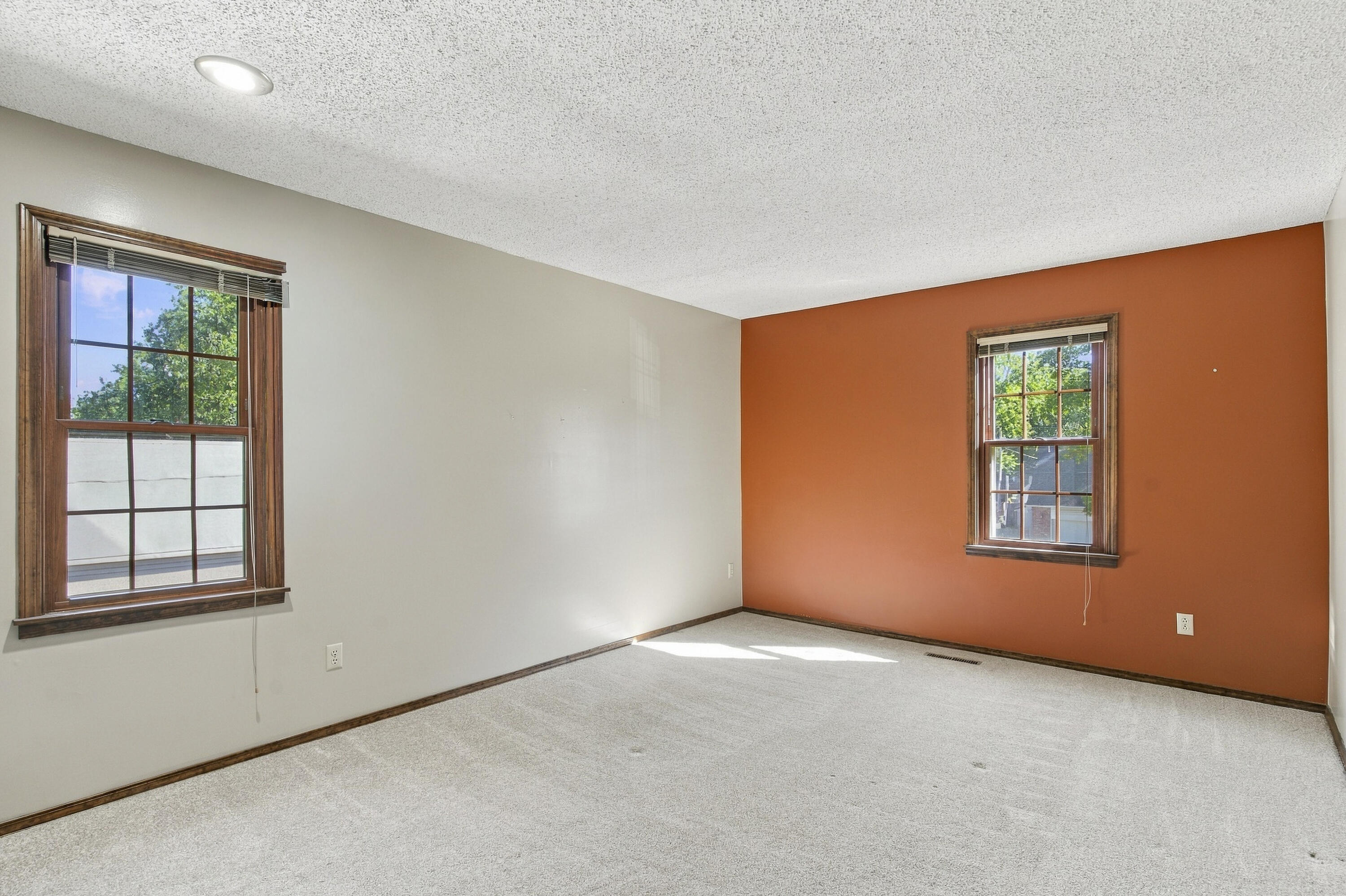 2527 South Camber Avenue Property Photo 25