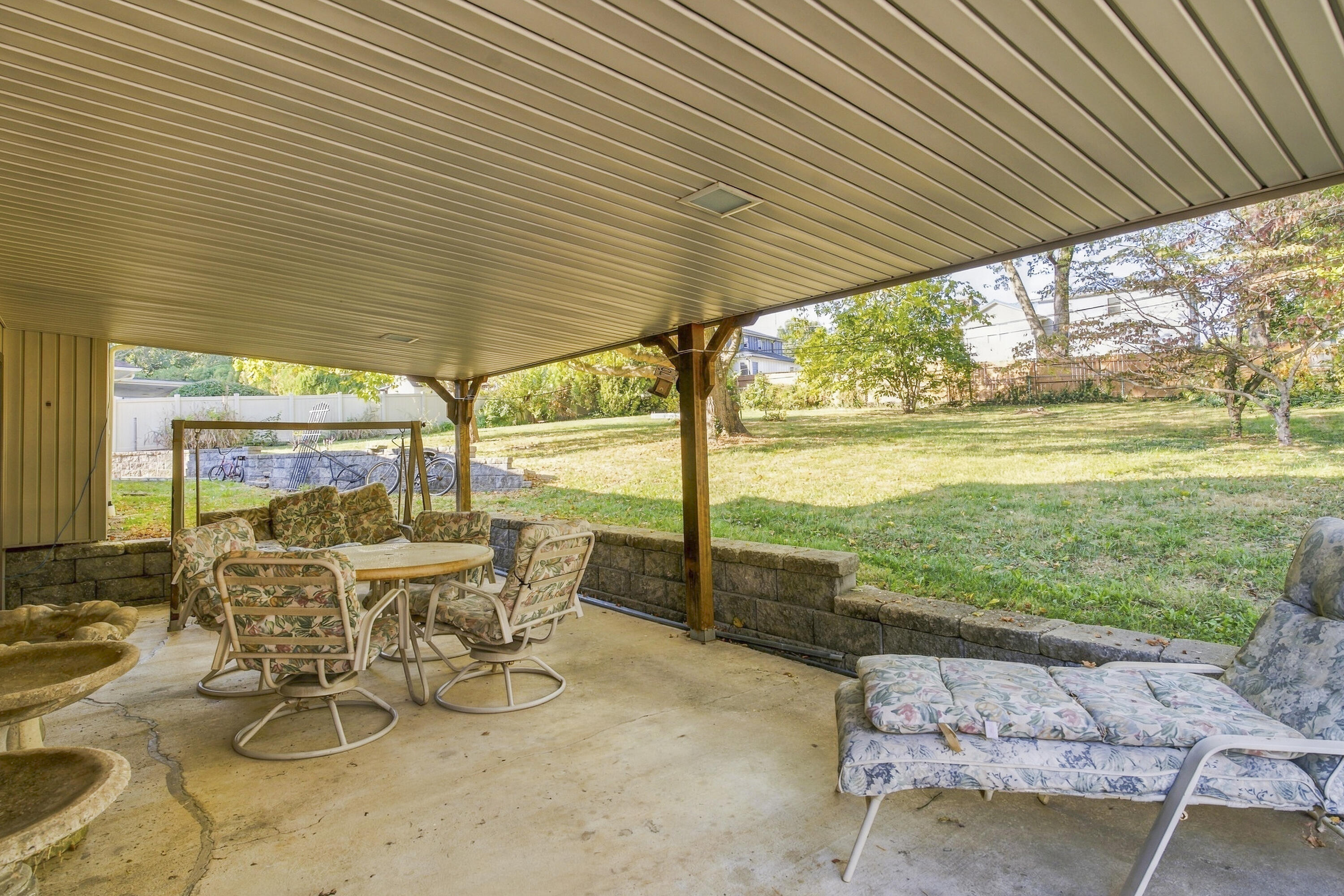 2527 South Camber Avenue Property Photo 41