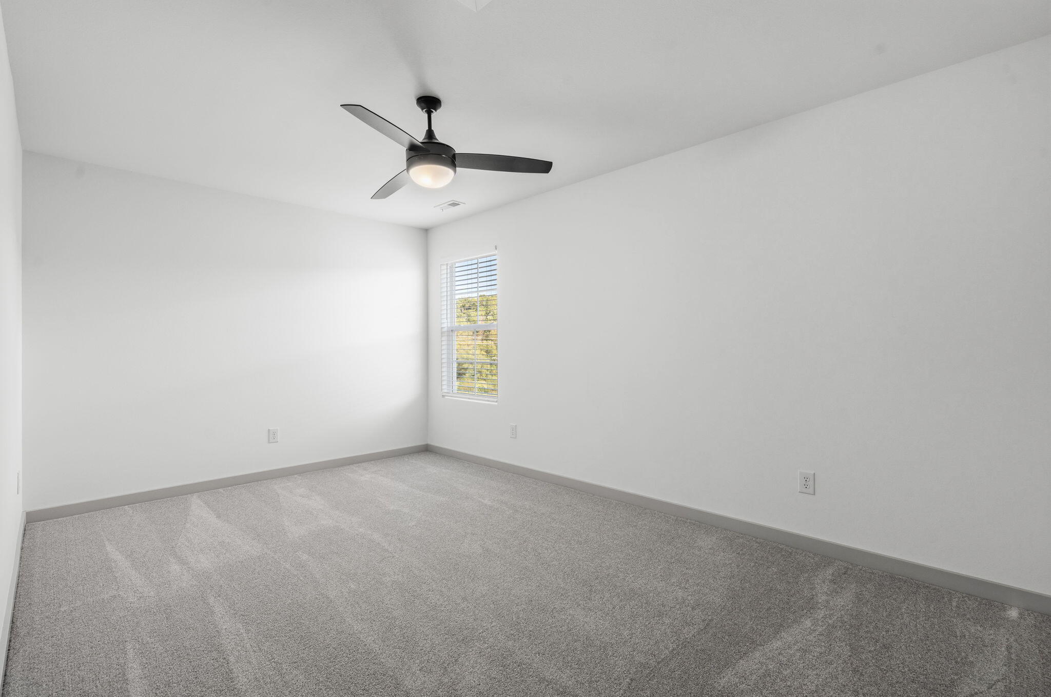 5716 South Southwind Avenue Property Photo 35
