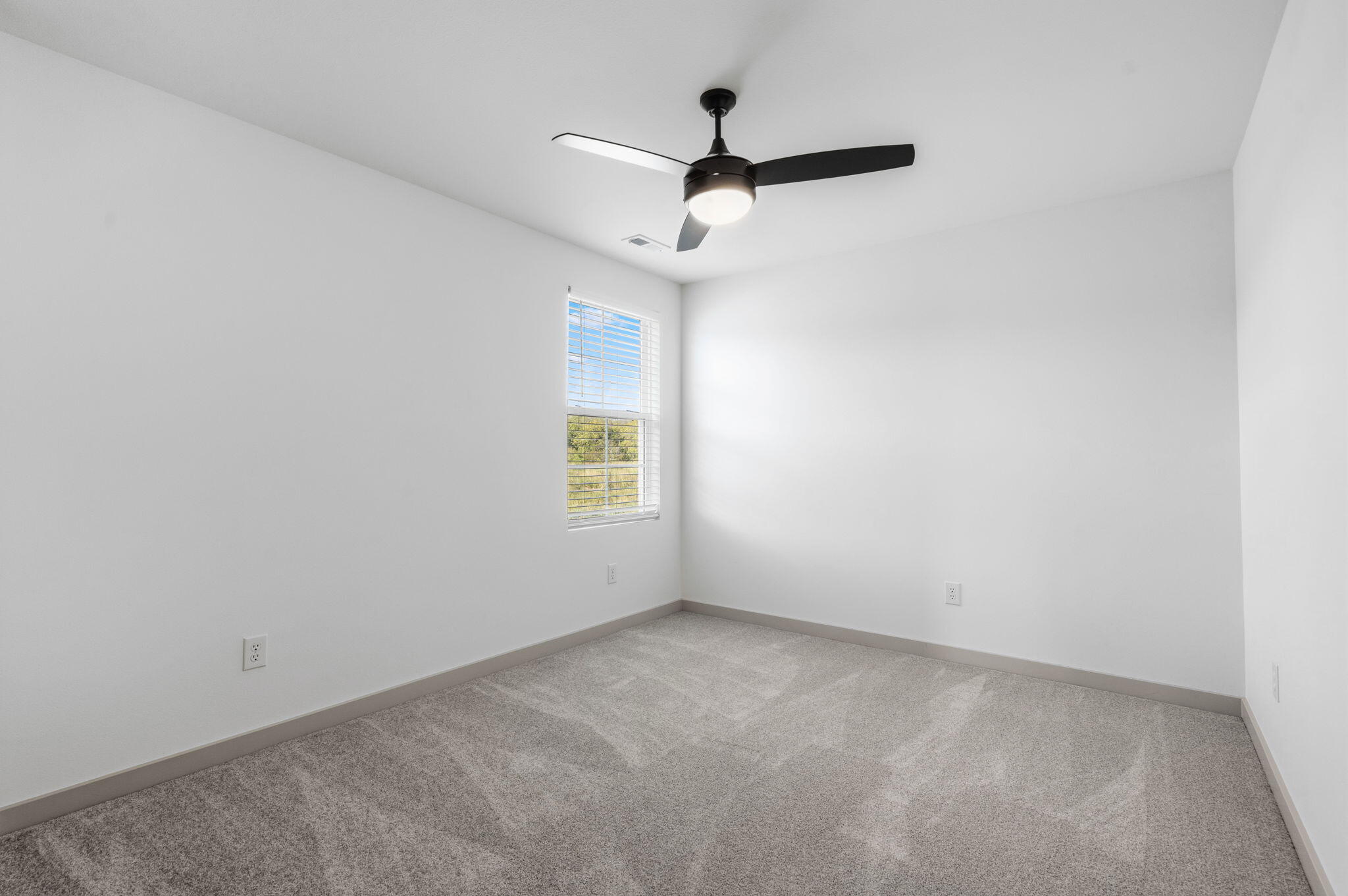 5716 South Southwind Avenue Property Photo 37