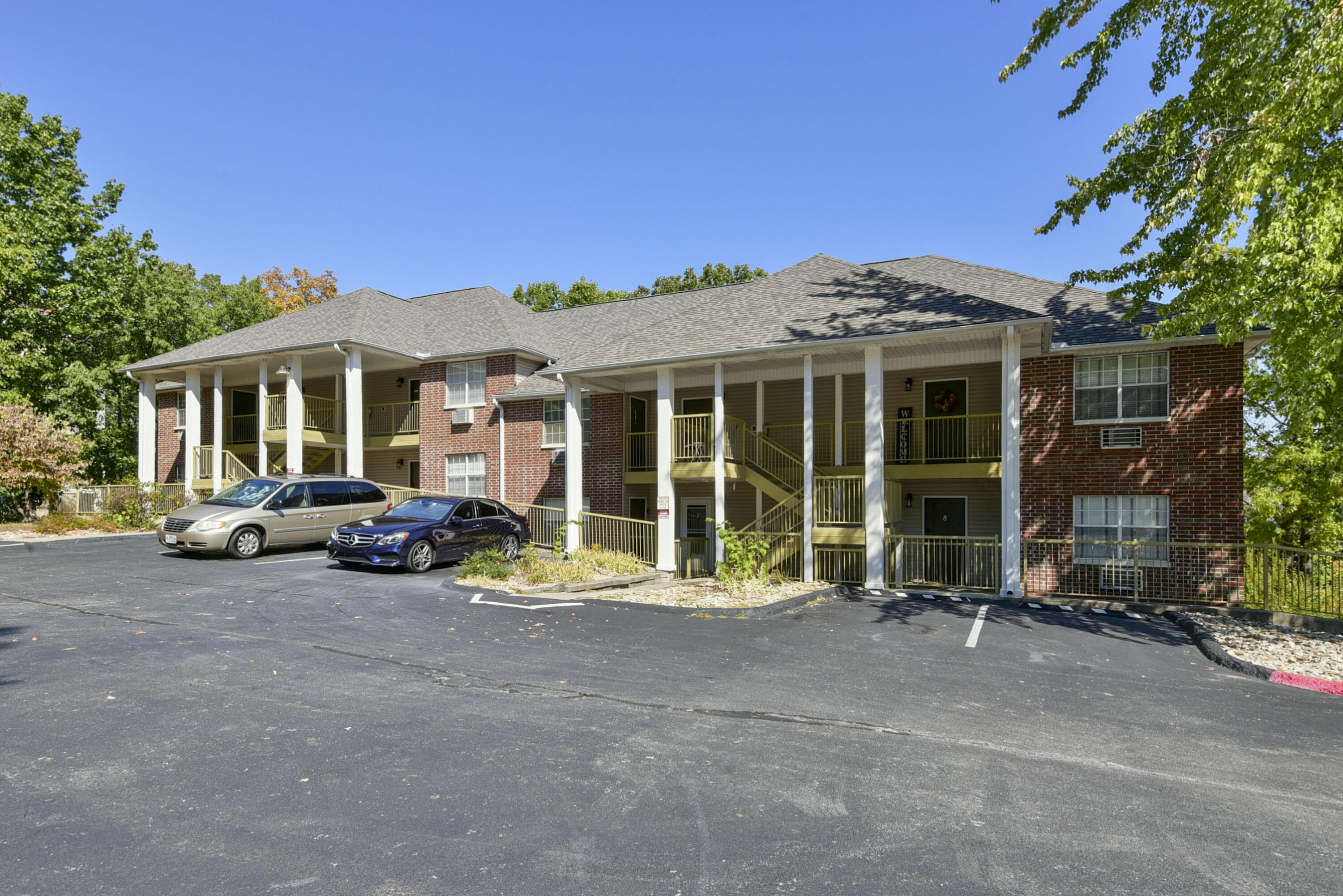 200 Golfview Drive A6 Property Photo 1