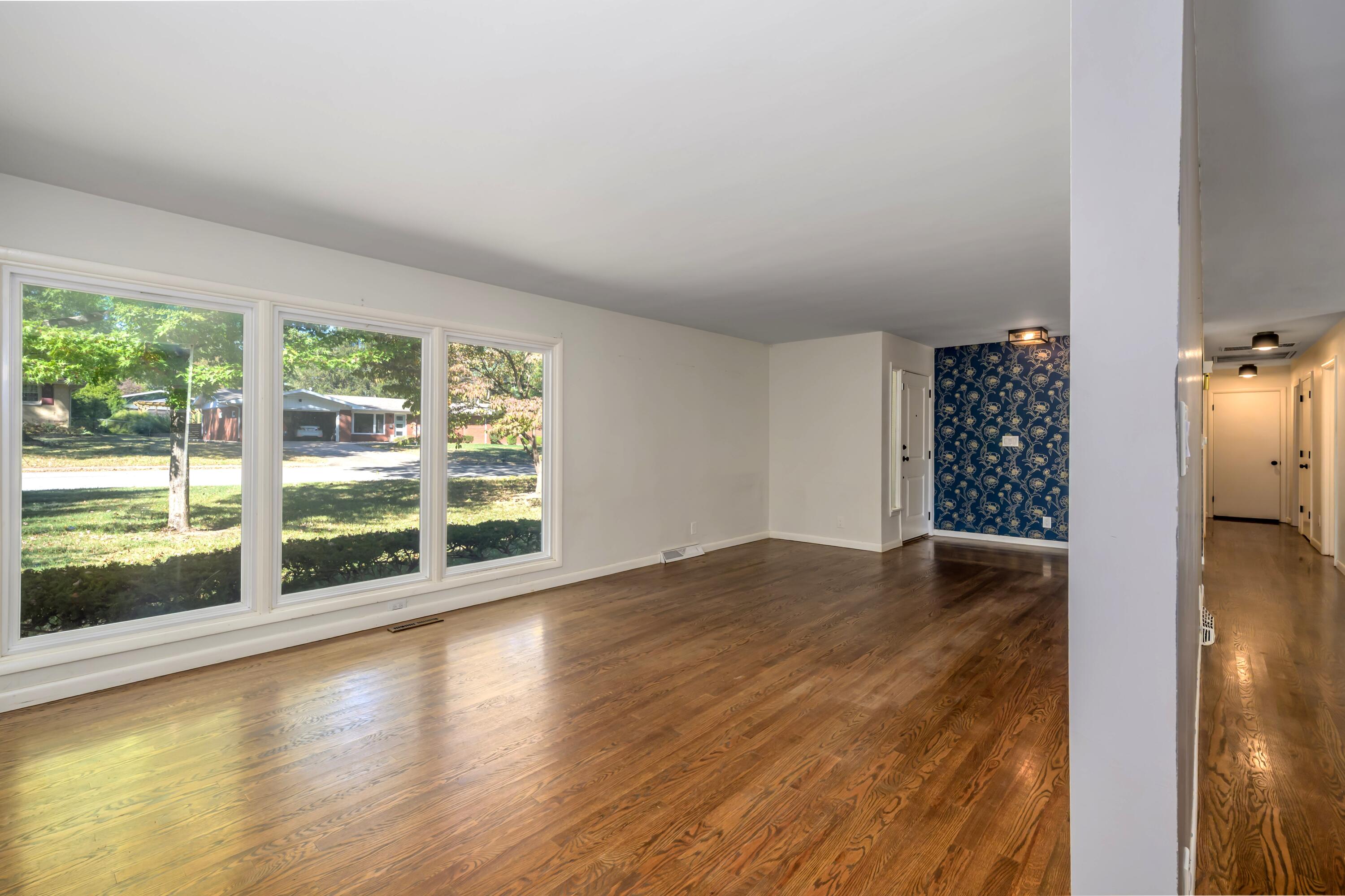 2258 East Mirabeau Street Property Photo 6