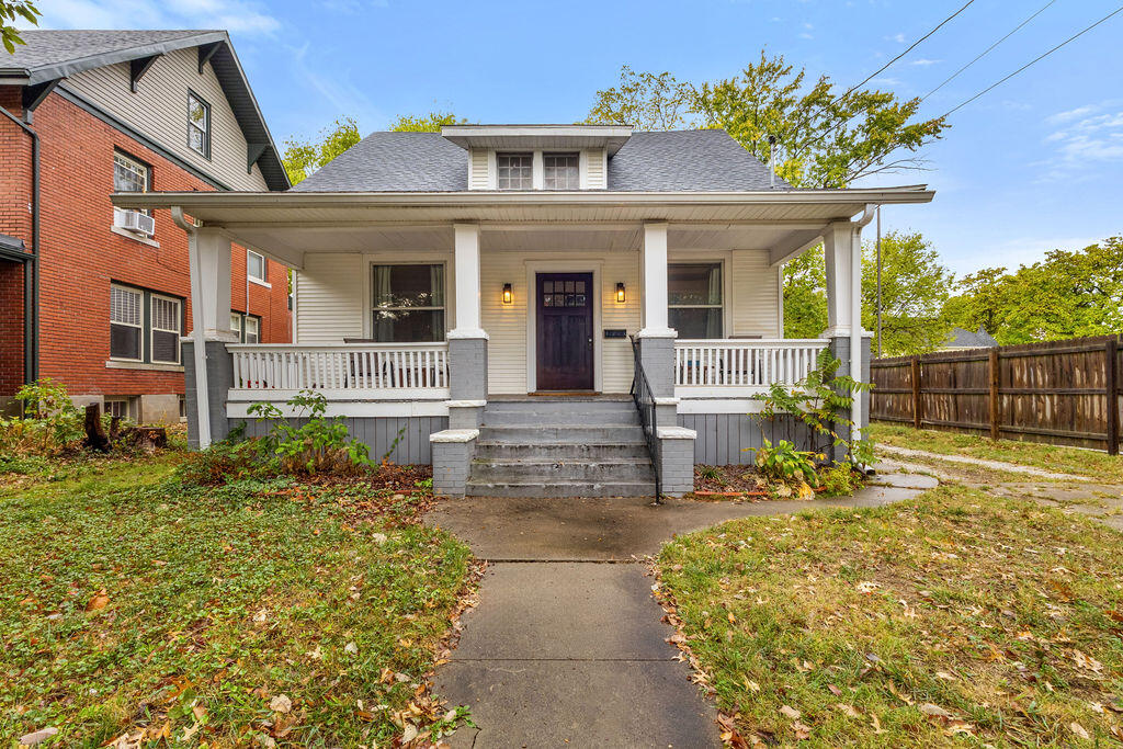 621 South Market Avenue Property Photo 1