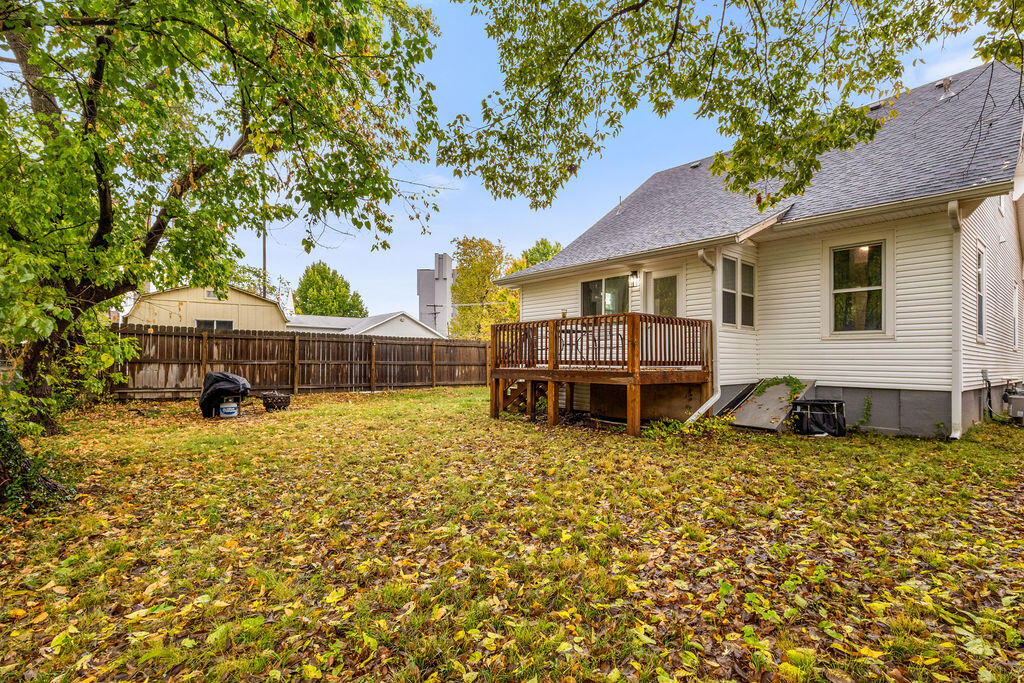 621 South Market Avenue Property Photo 4