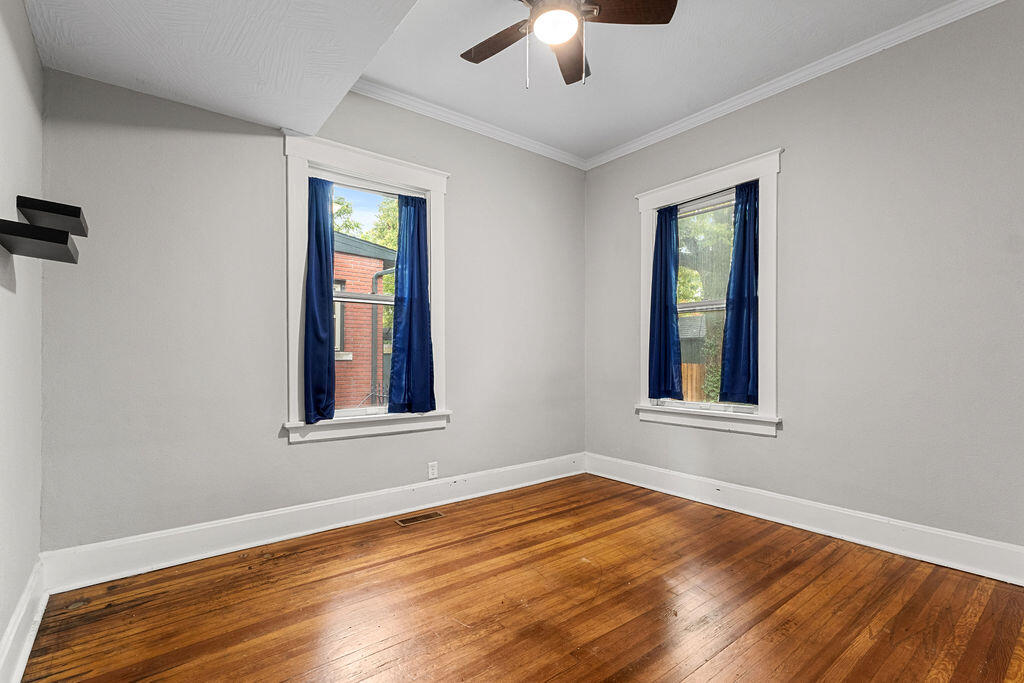 621 South Market Avenue Property Photo 21