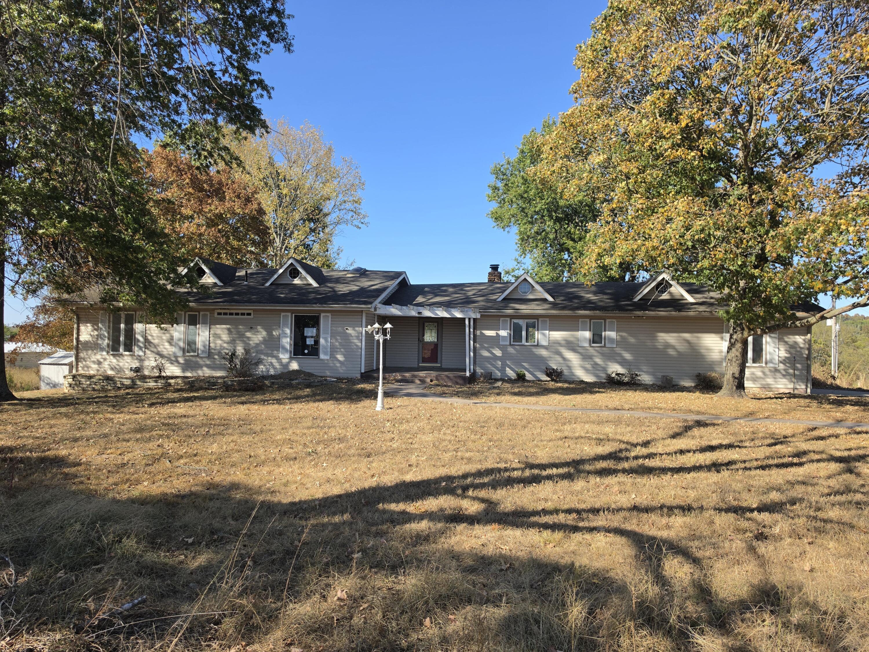 3905 West Farm Road 2 Property Photo 2