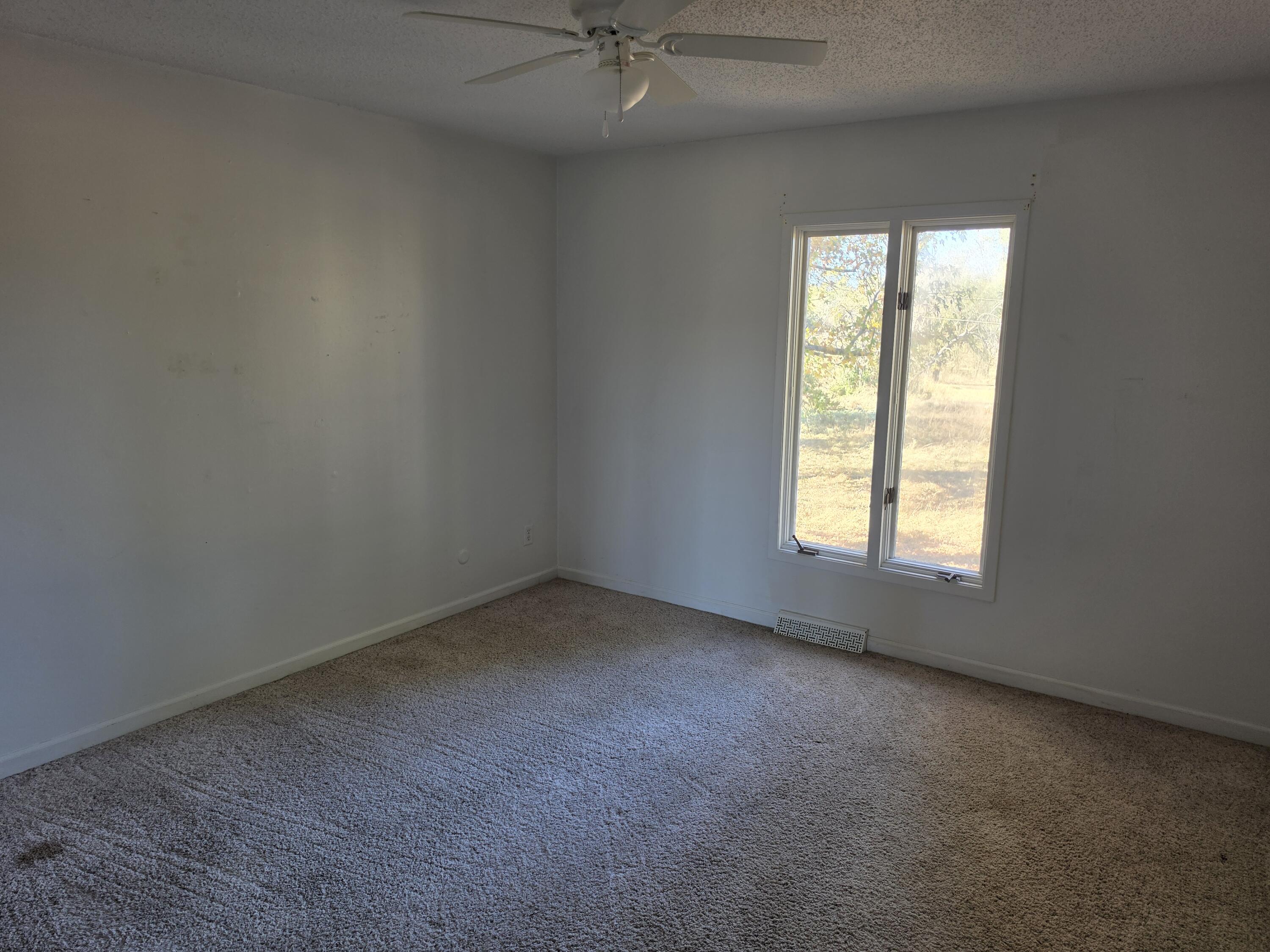 3905 West Farm Road 2 Property Photo 14