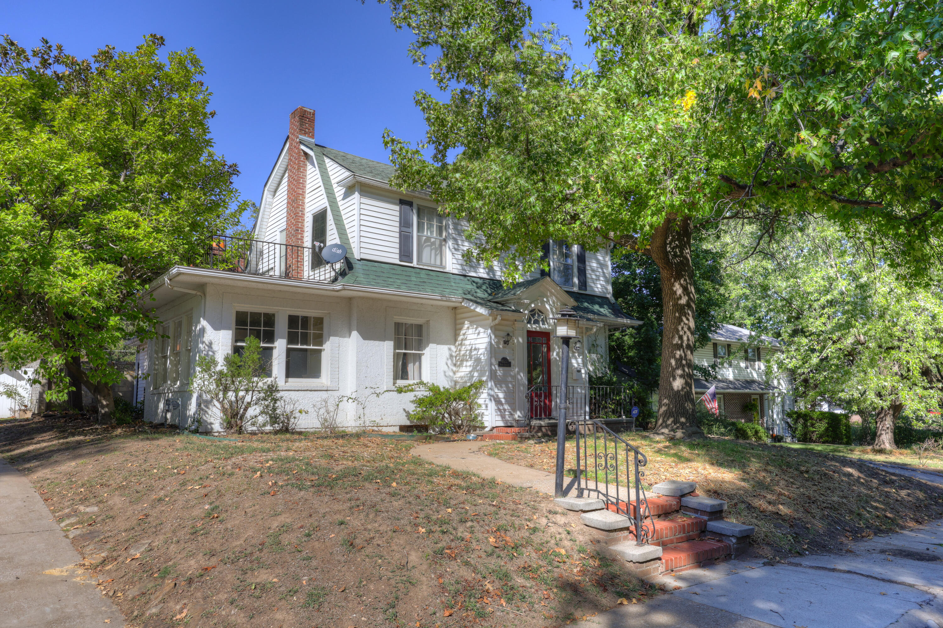 1022 North Sergeant Avenue Property Photo 1