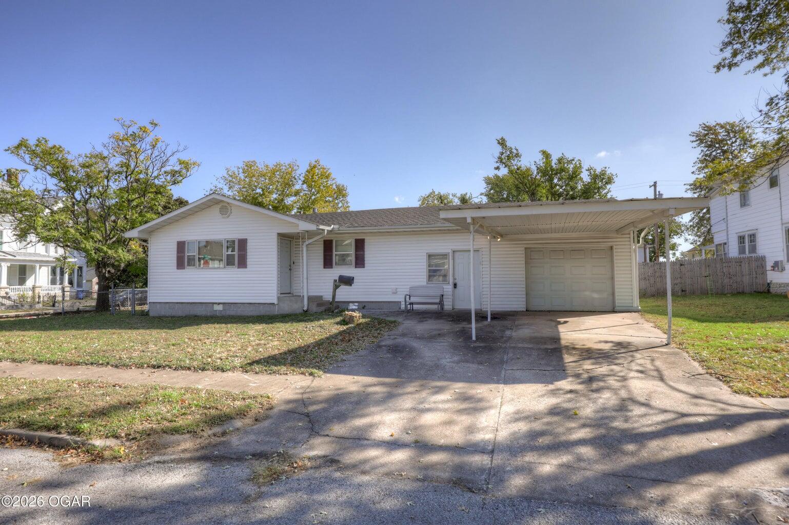 203 South Liberty Street Property Photo 1