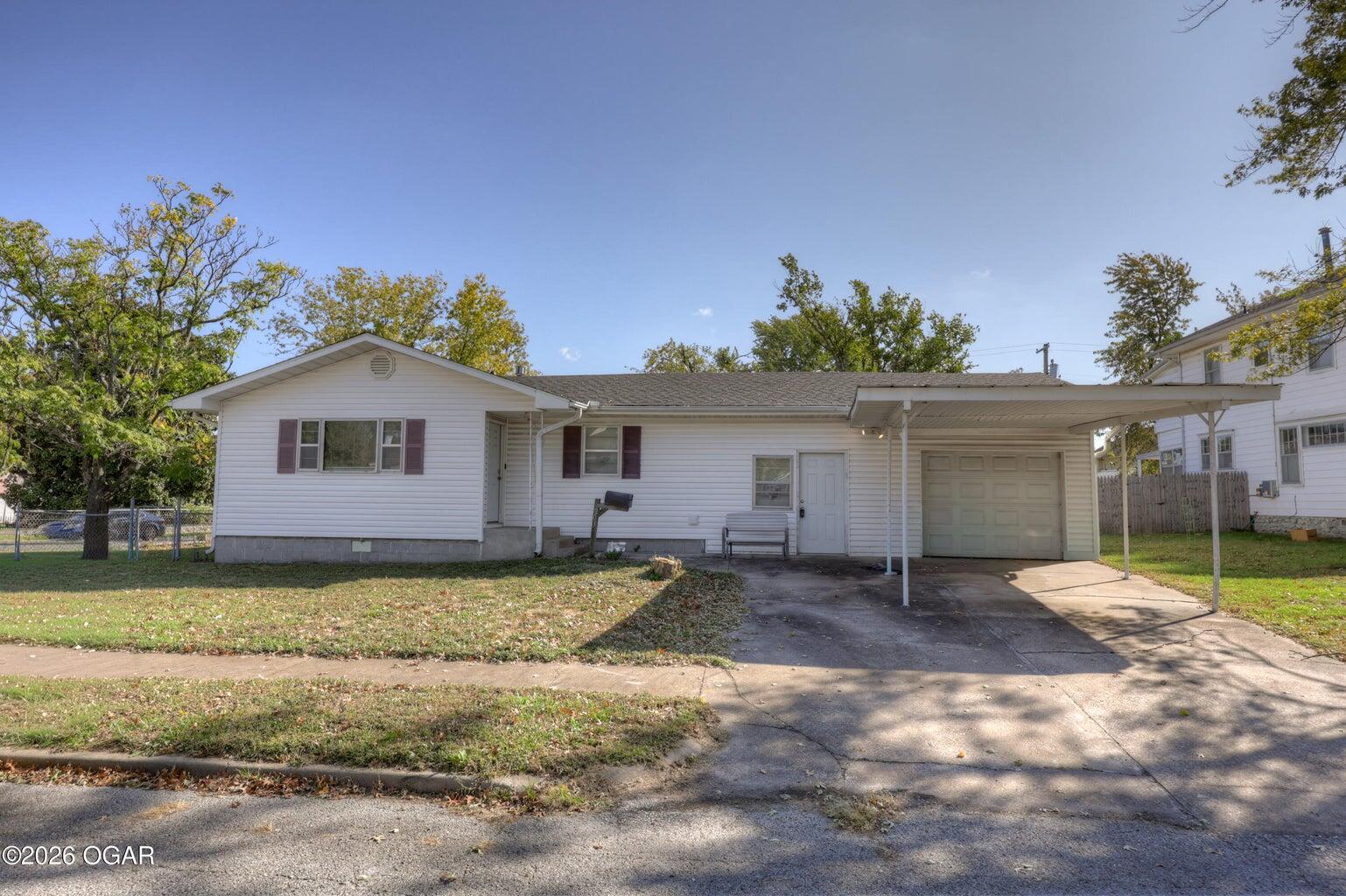 203 South Liberty Street Property Photo 2