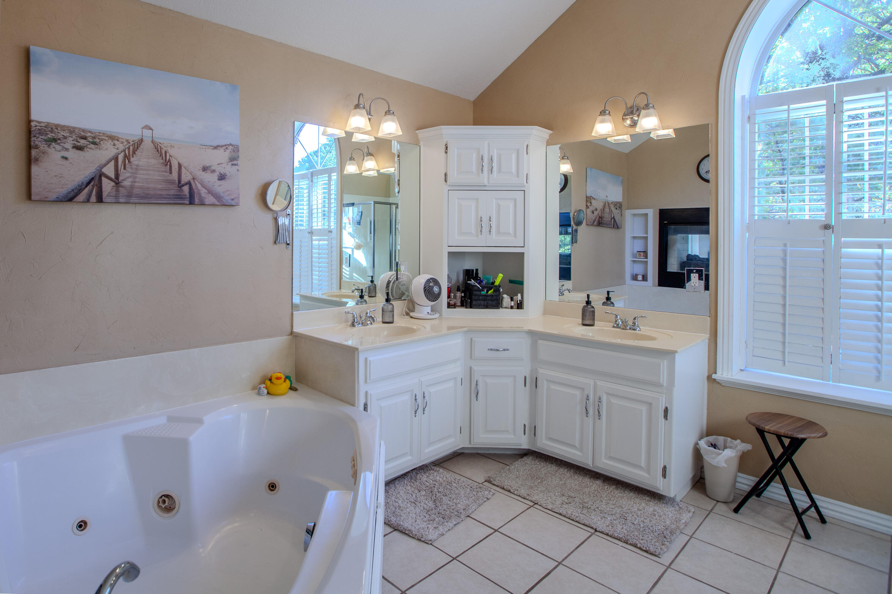 2546 South Chapel Drive Property Photo 17