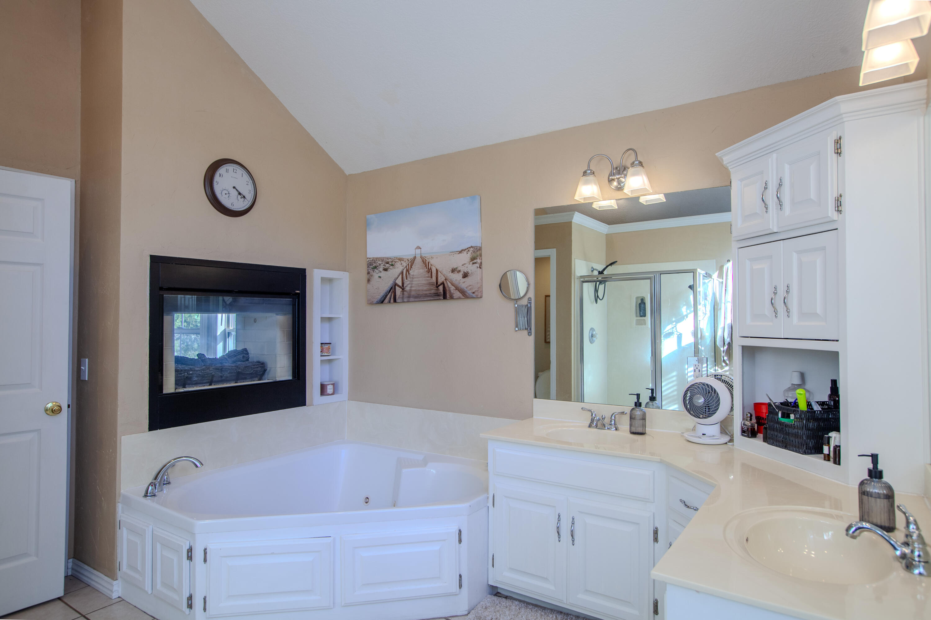 2546 South Chapel Drive Property Photo 18