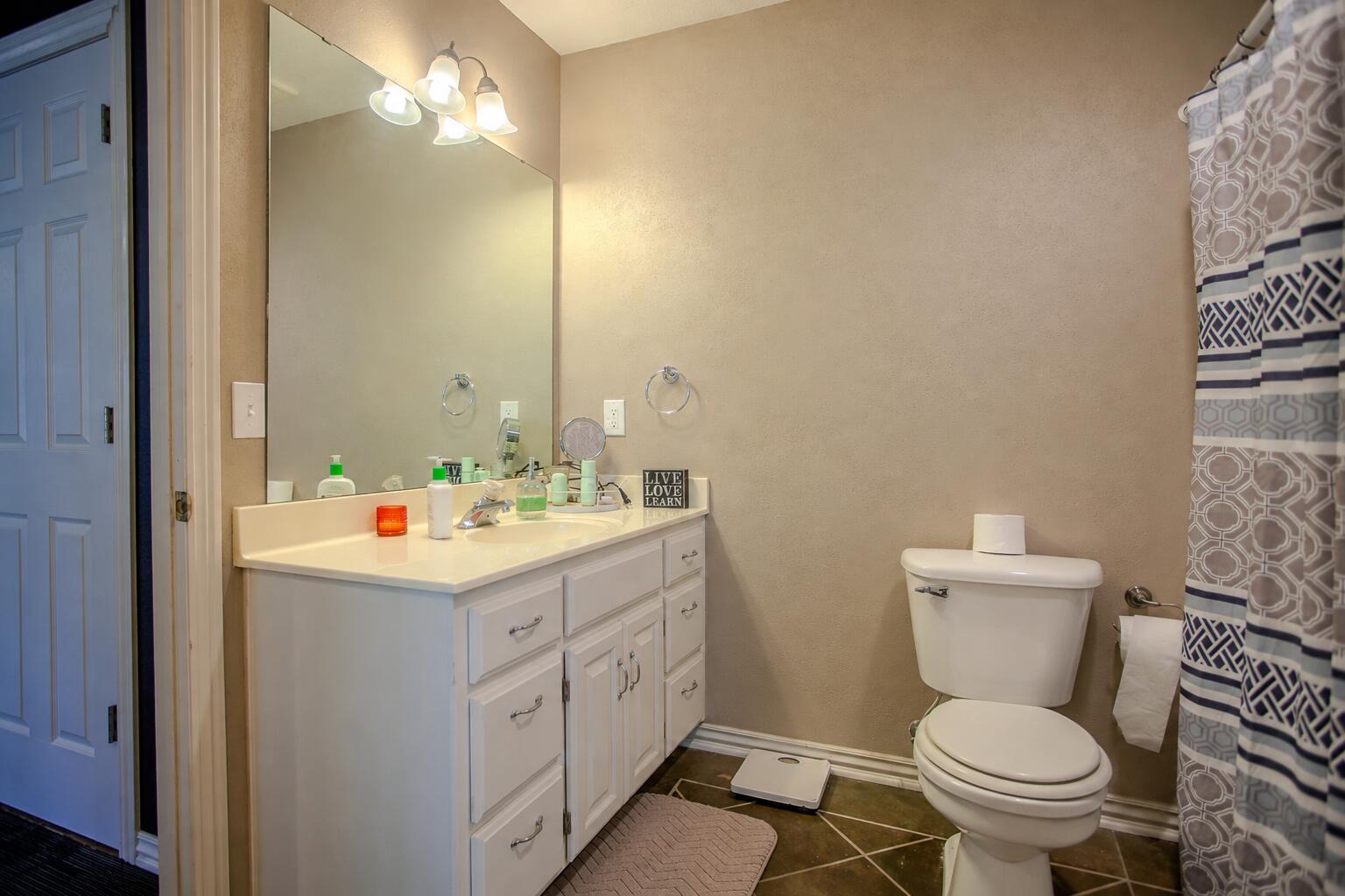 2546 South Chapel Drive Property Photo 26