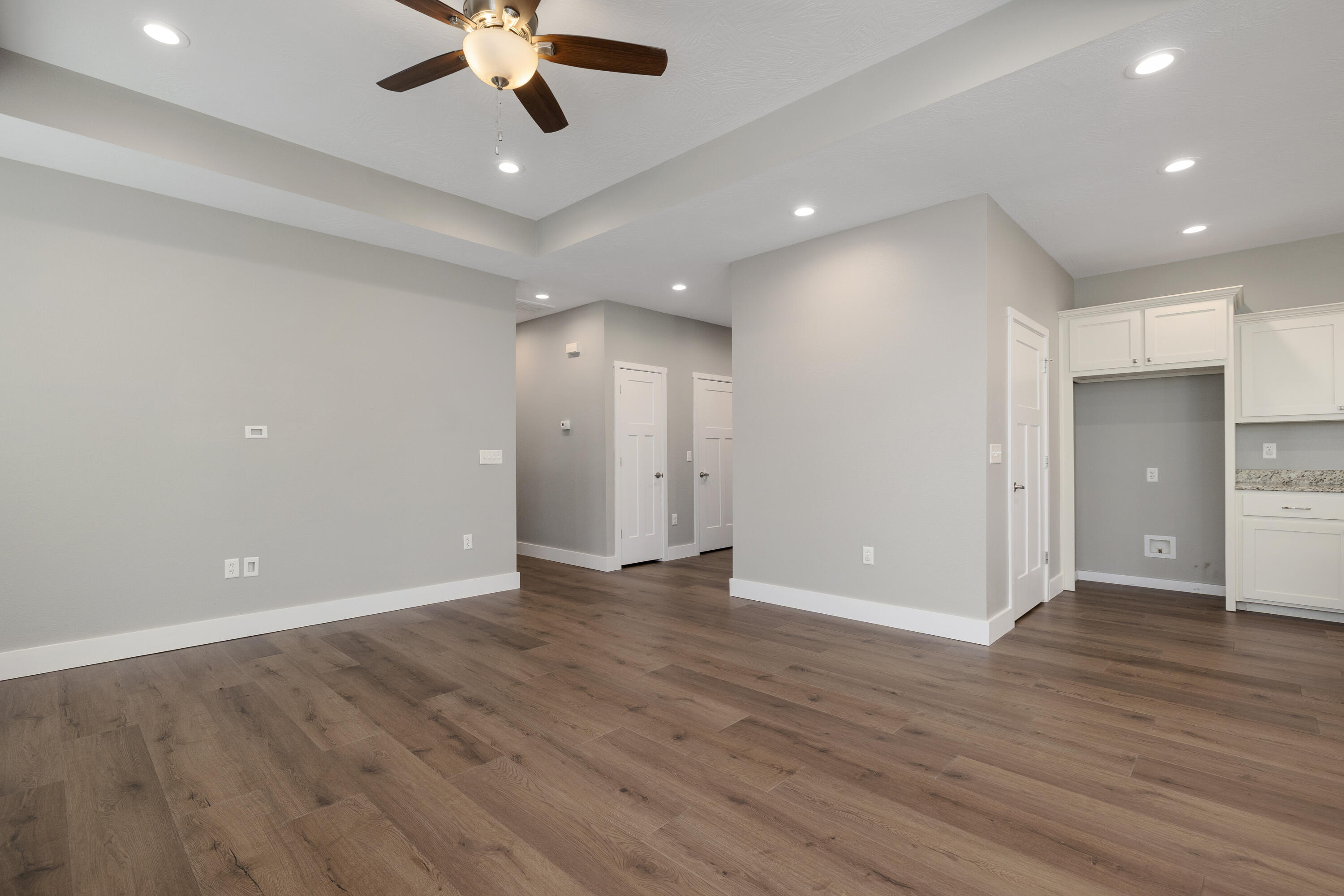 1910 East Whetstone Drive Property Photo 11