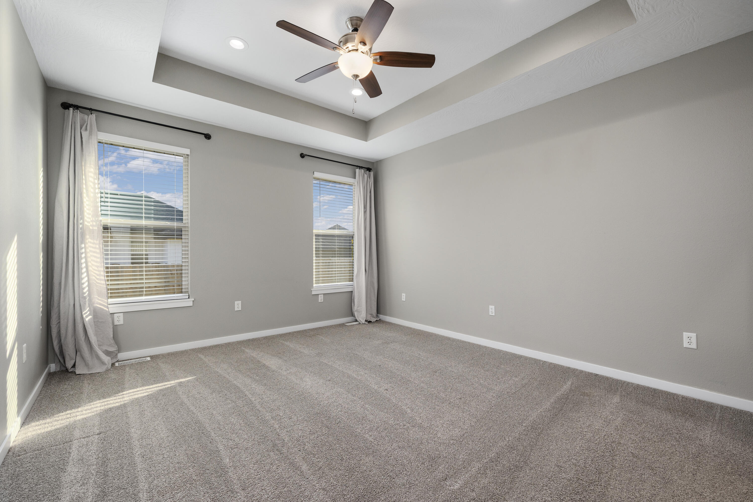 1910 East Whetstone Drive Property Photo 22