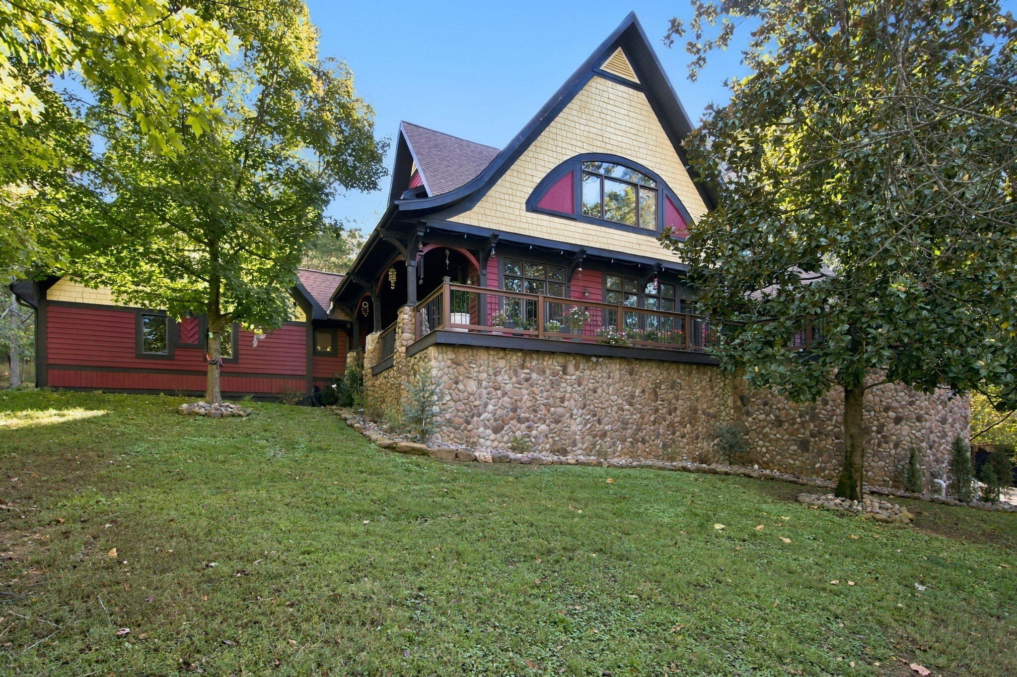 176 Maple Forest Lane Property Photo 1