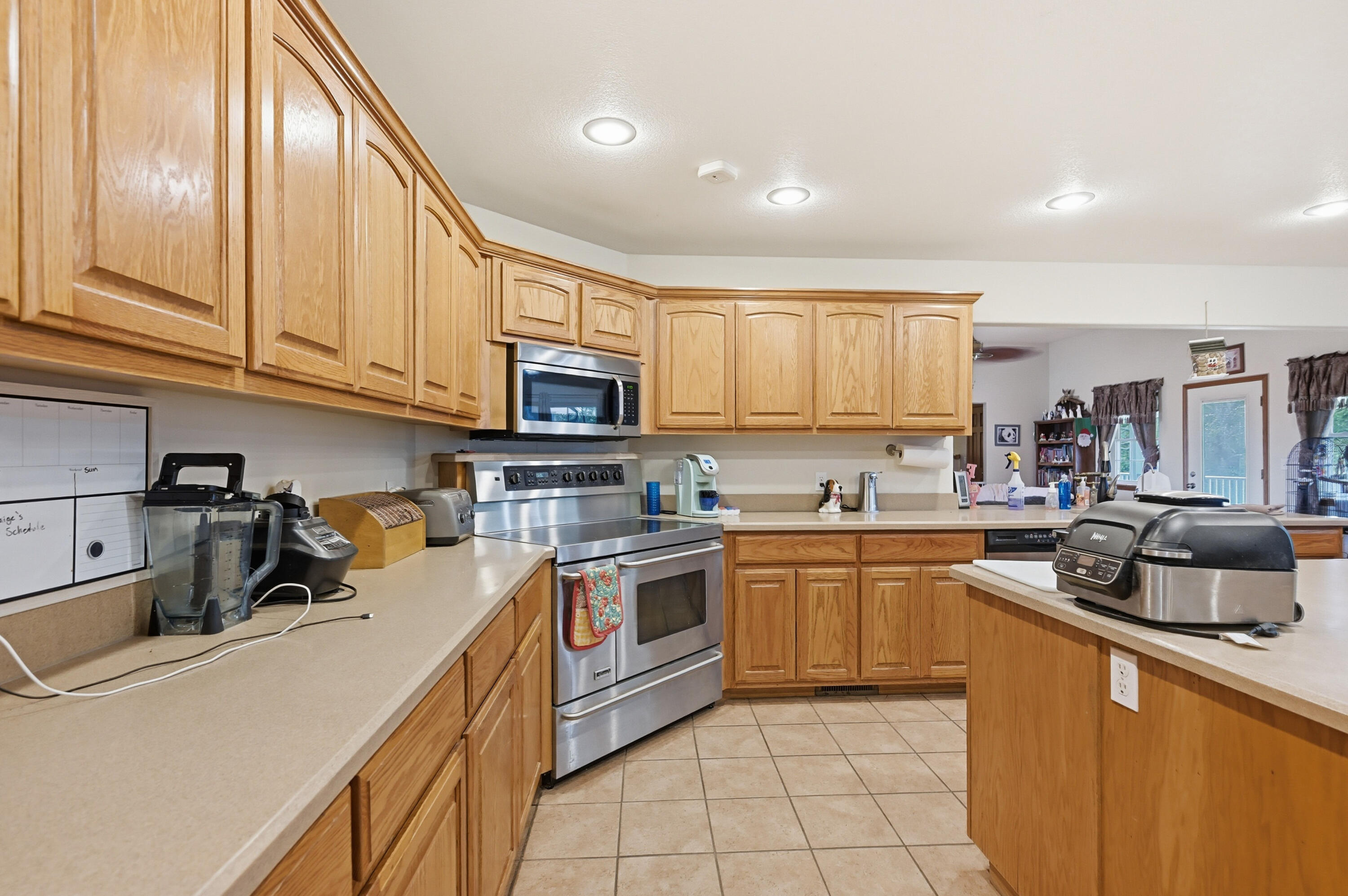 773 East Road Property Photo 10
