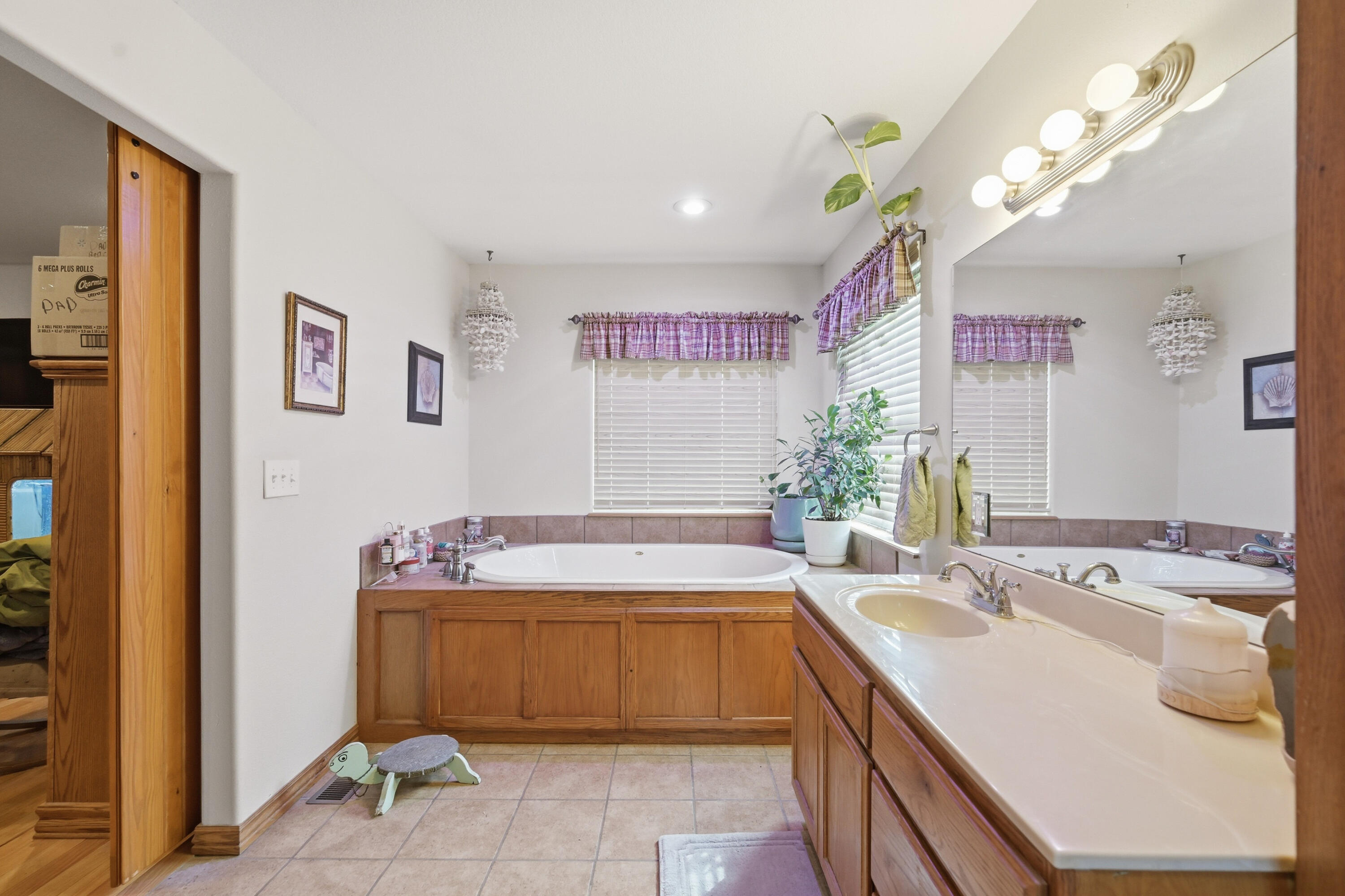 773 East Road Property Photo 16