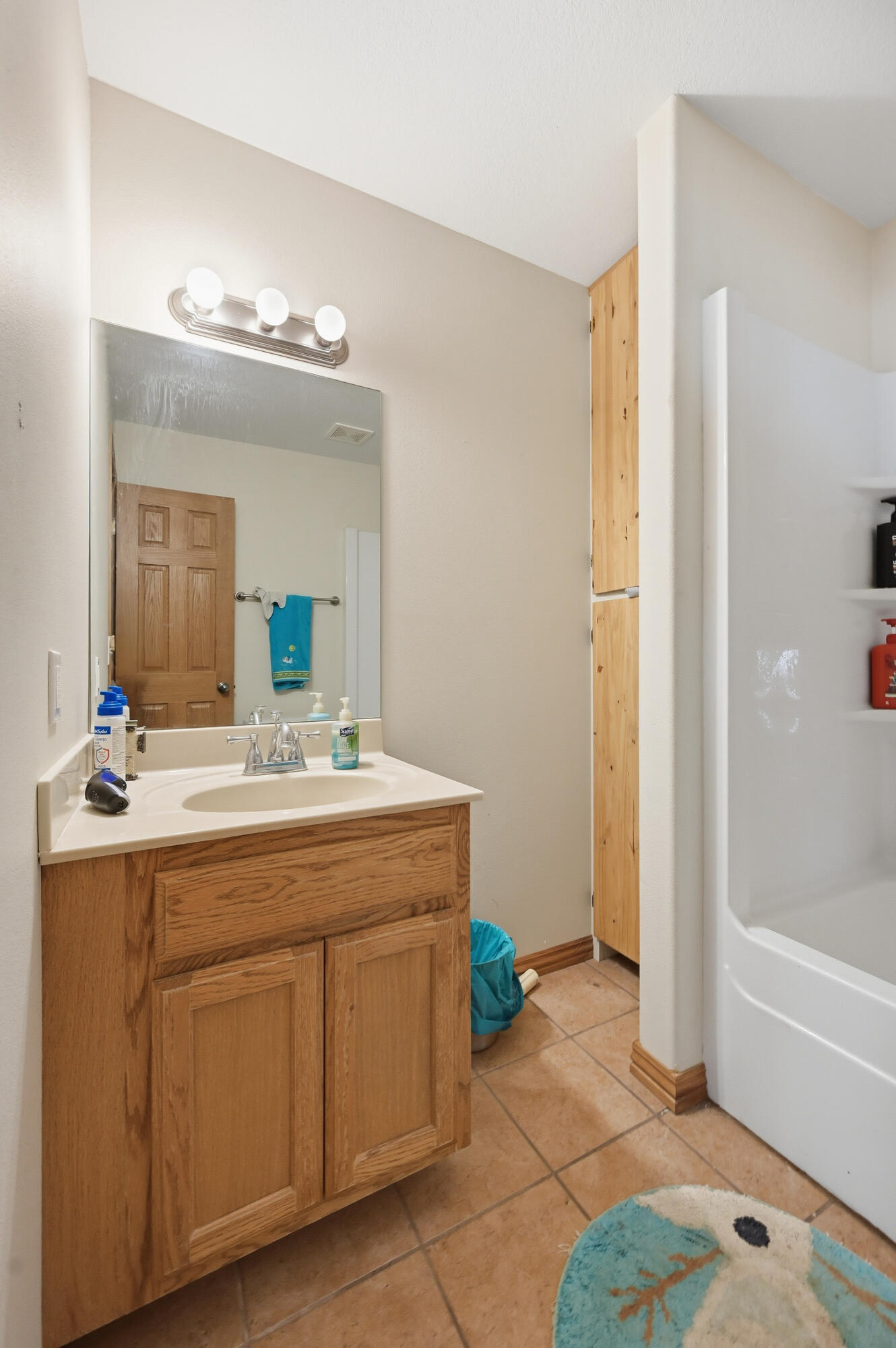 773 East Road Property Photo 24