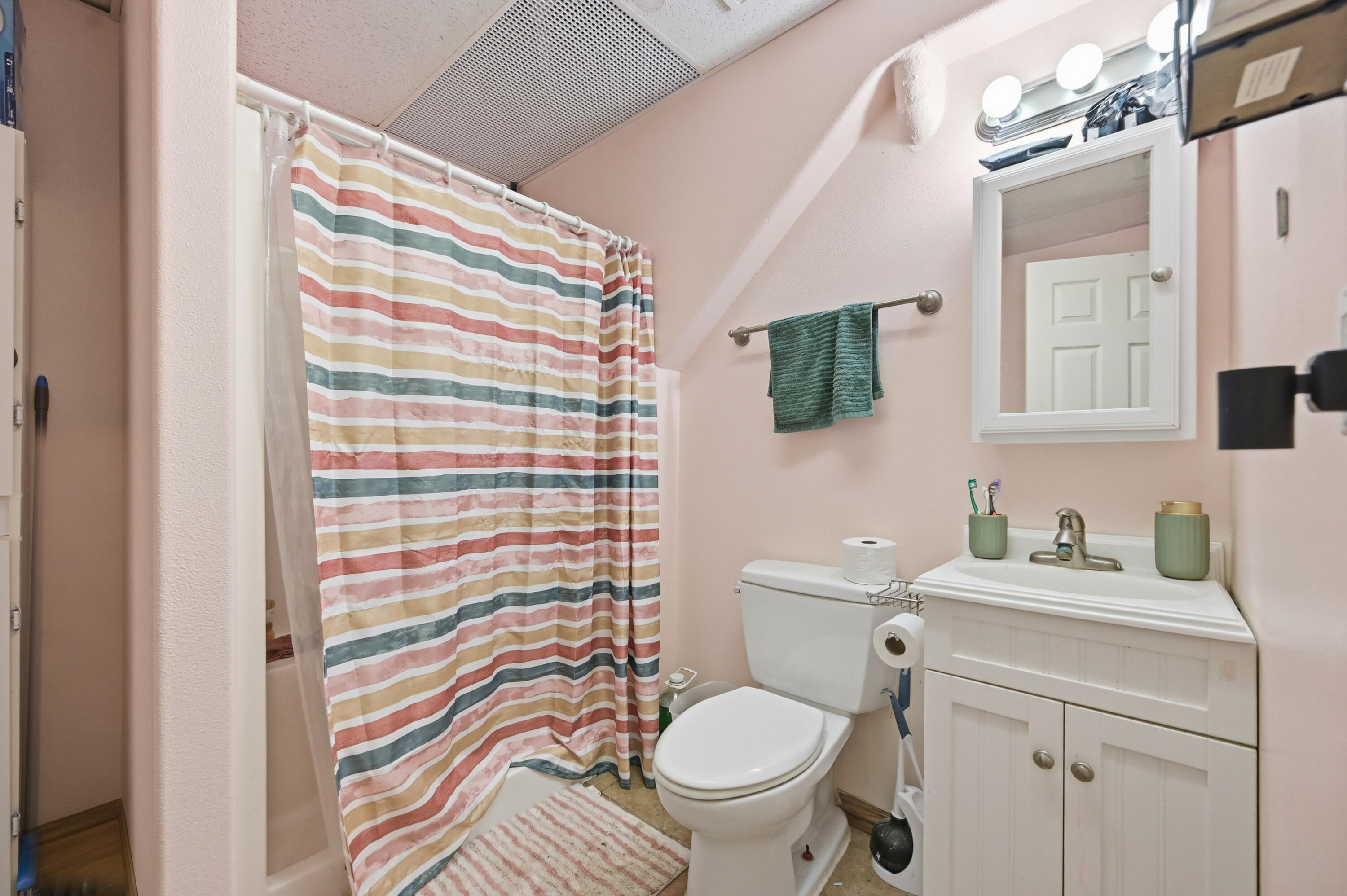 773 East Road Property Photo 30