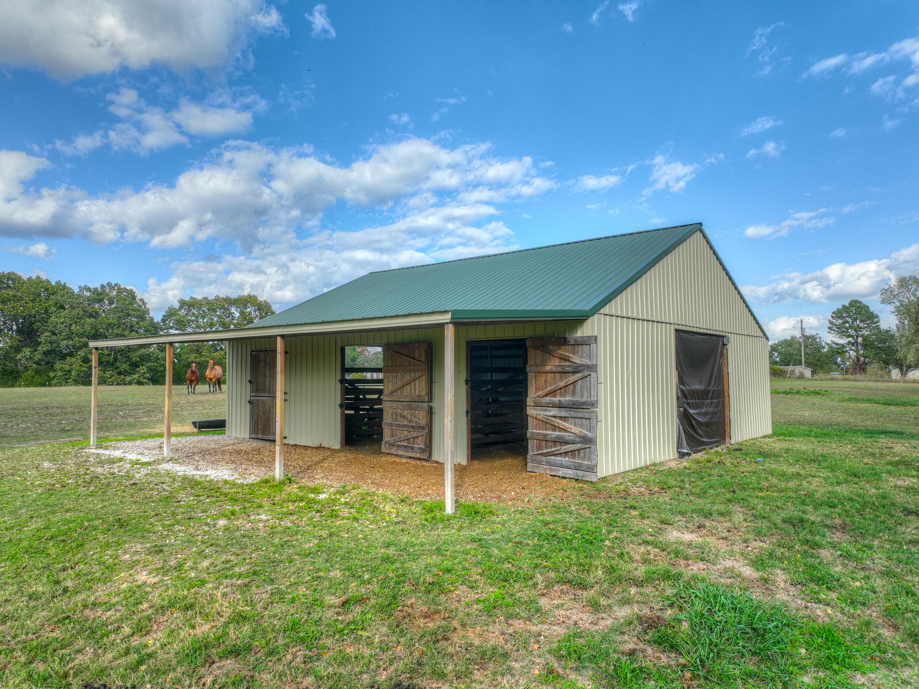 773 East Road Property Photo 60