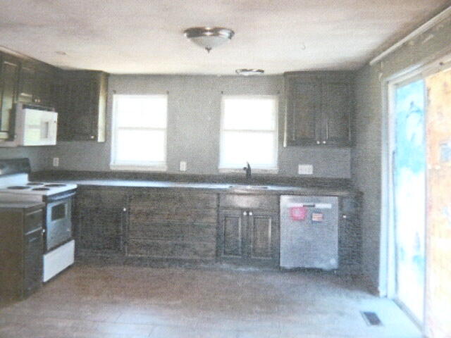 18201 State Highway 248 Property Photo 7