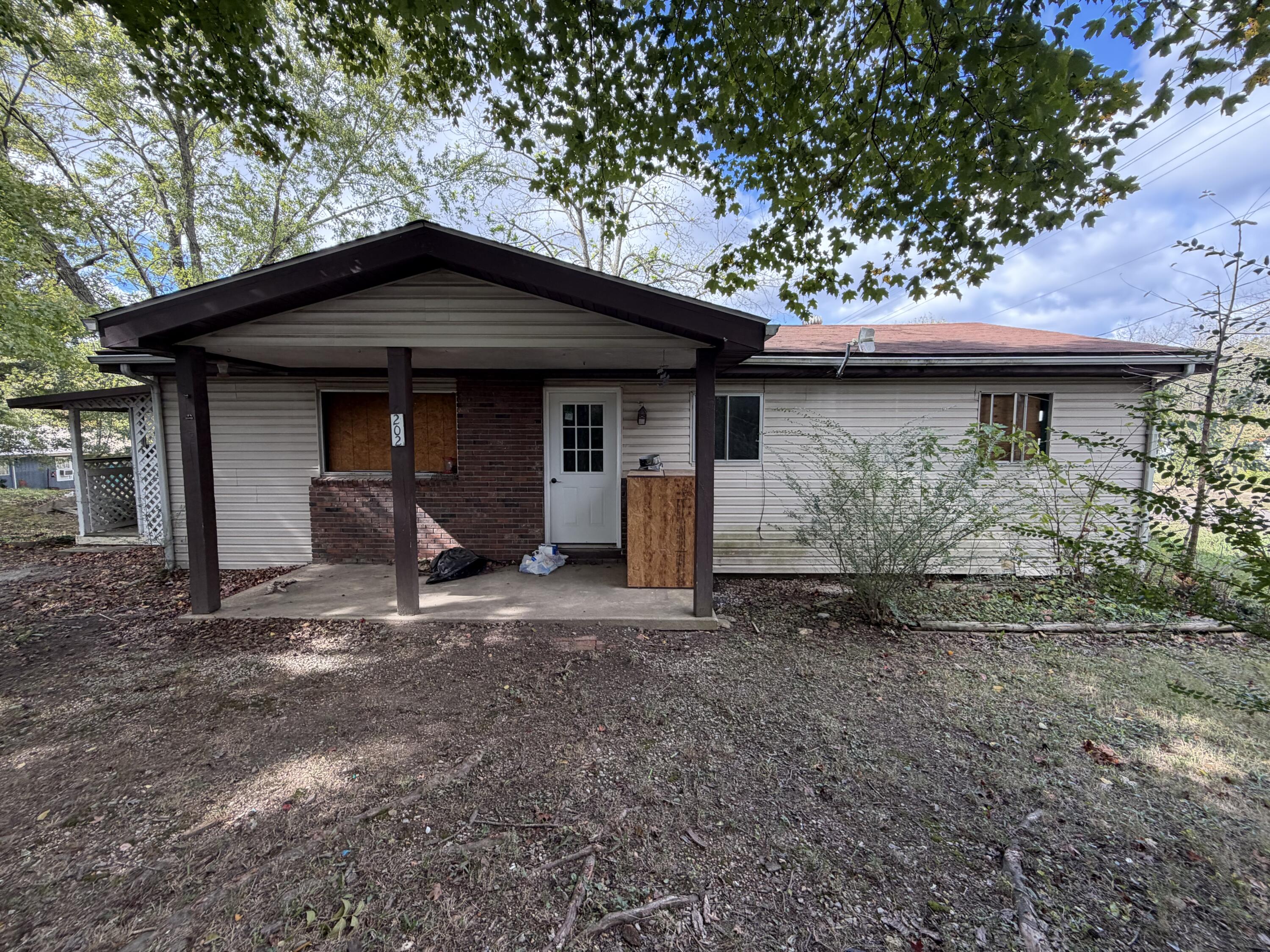 202 North Marr Street Property Photo 1