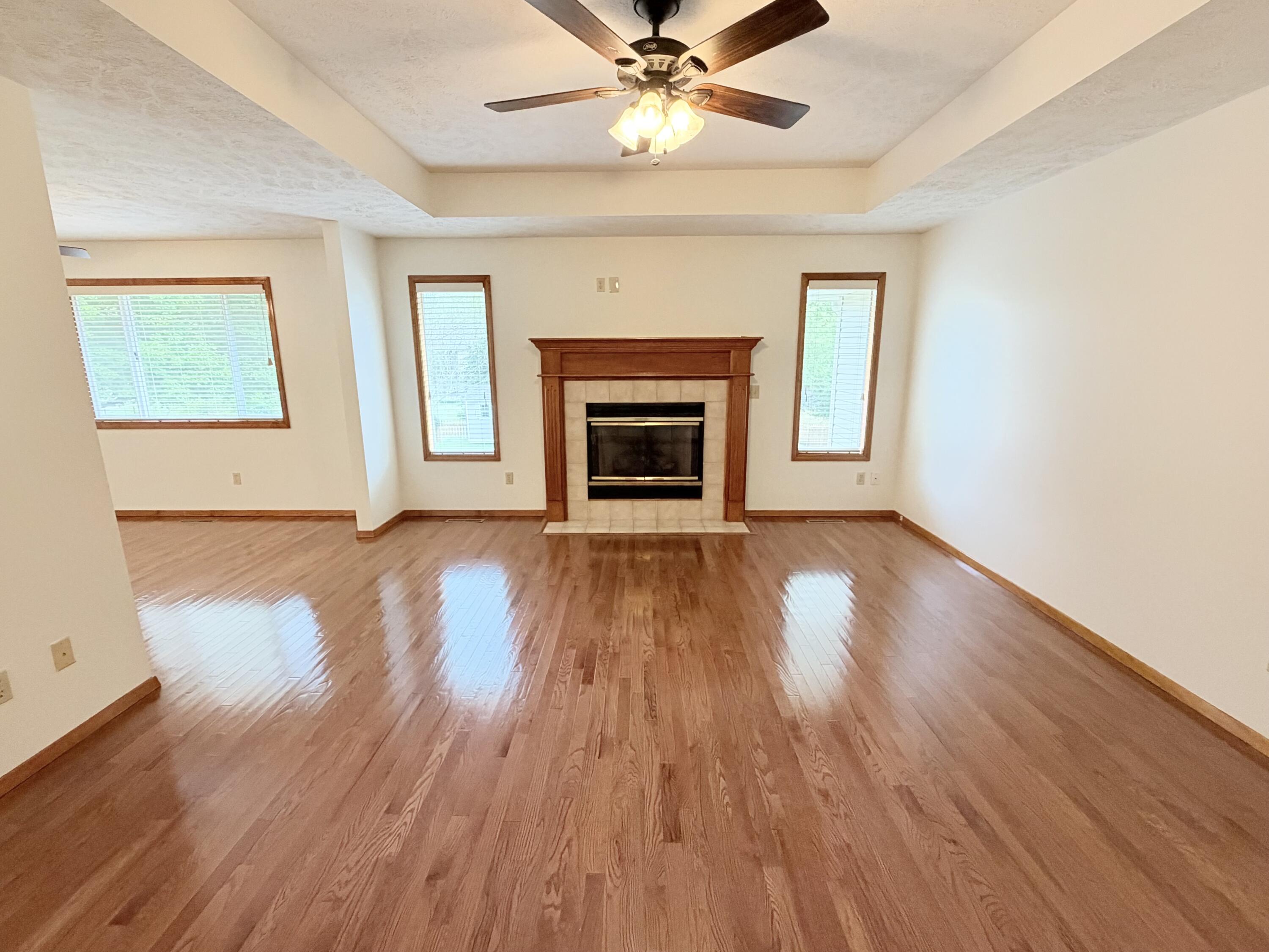 4210 South Mentor Avenue Property Photo 5