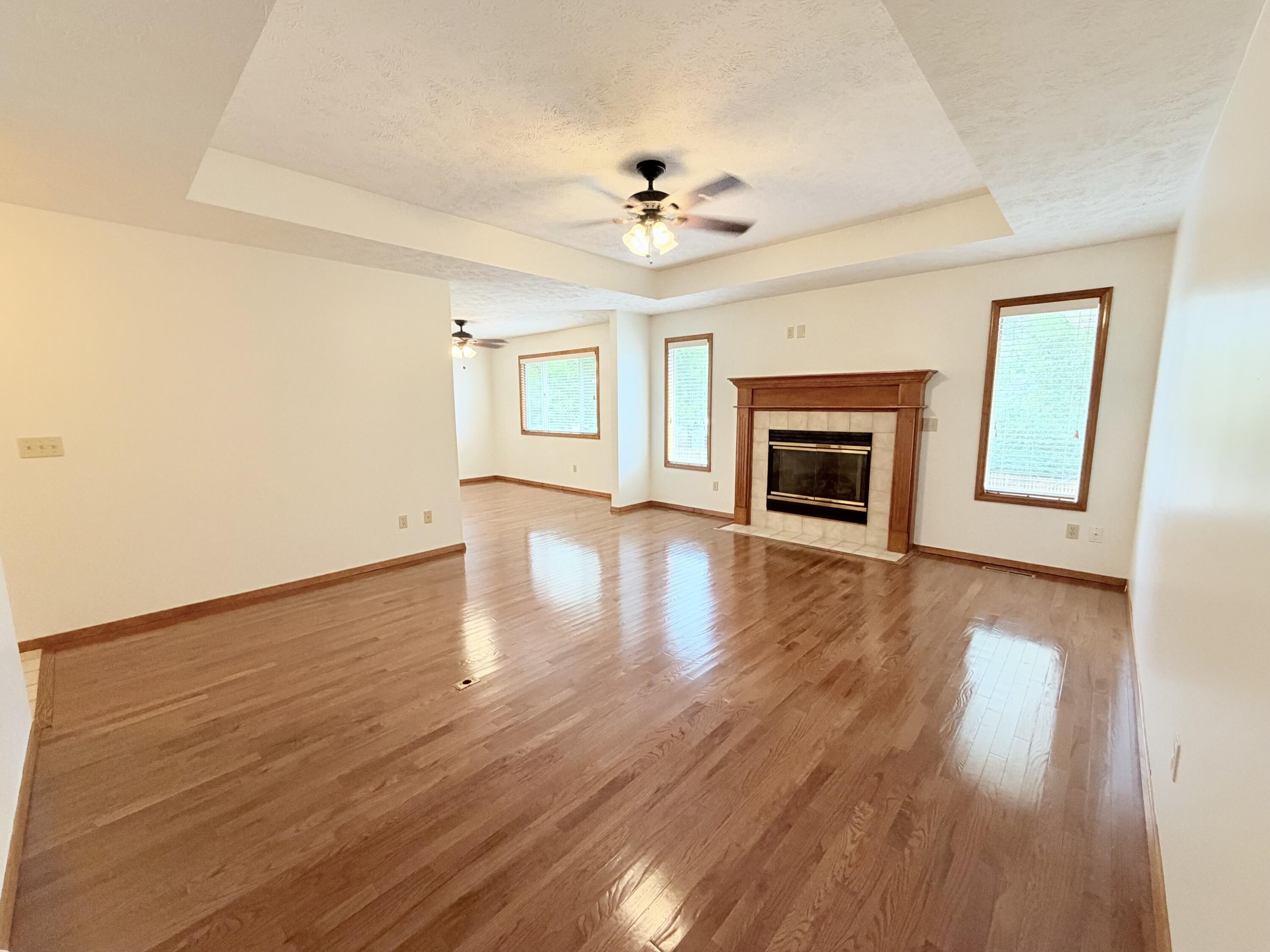 4210 South Mentor Avenue Property Photo 6