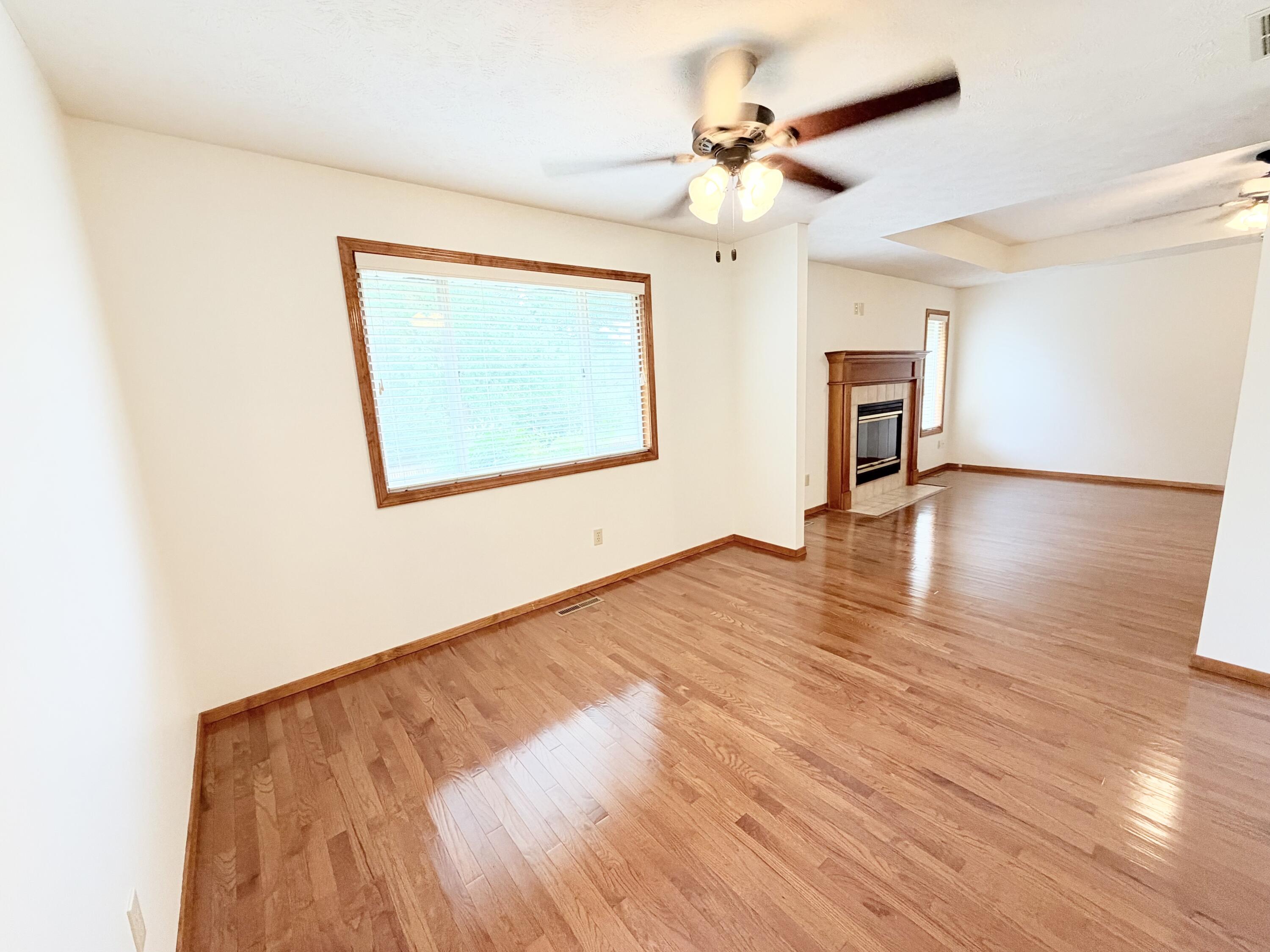 4210 South Mentor Avenue Property Photo 8