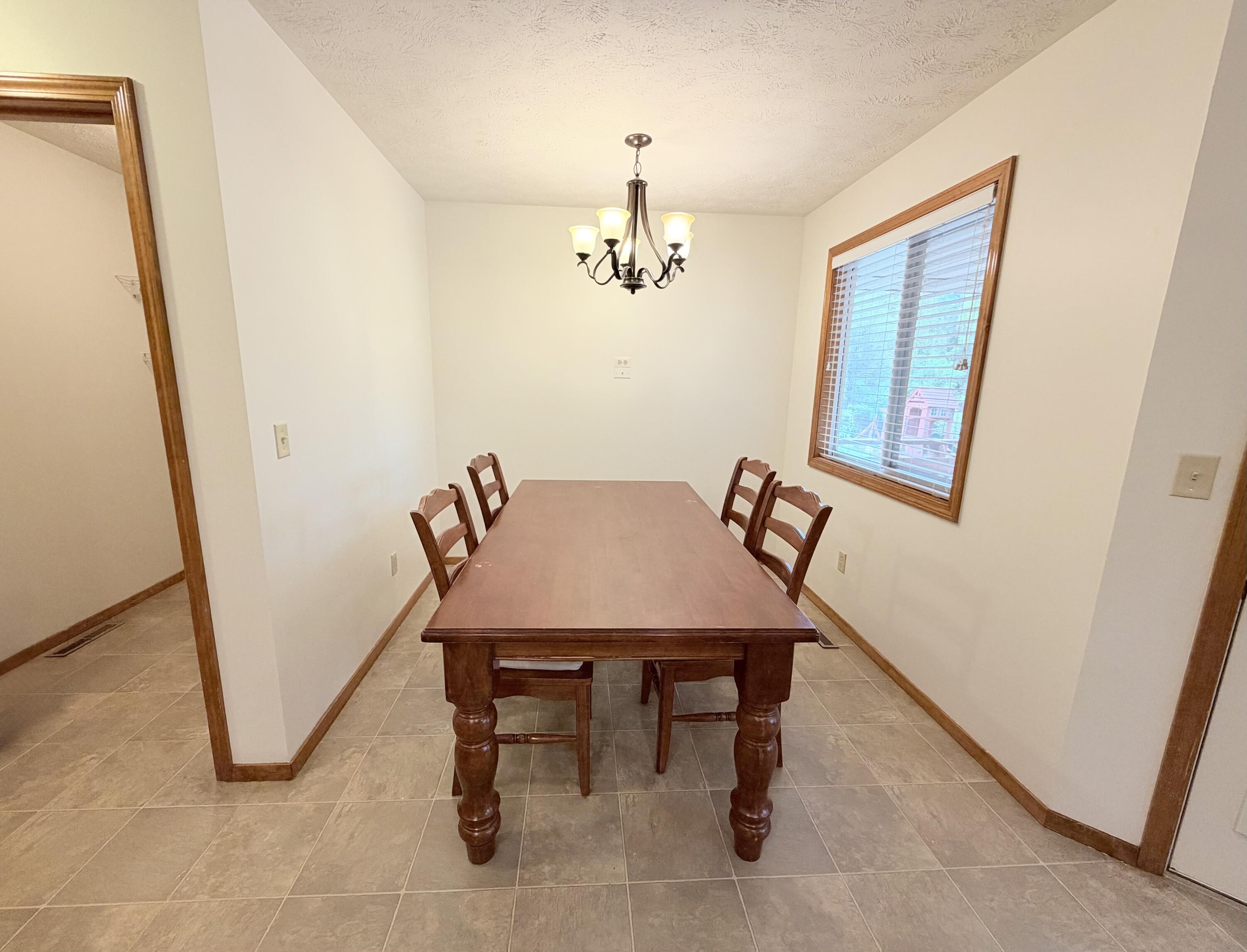 4210 South Mentor Avenue Property Photo 12